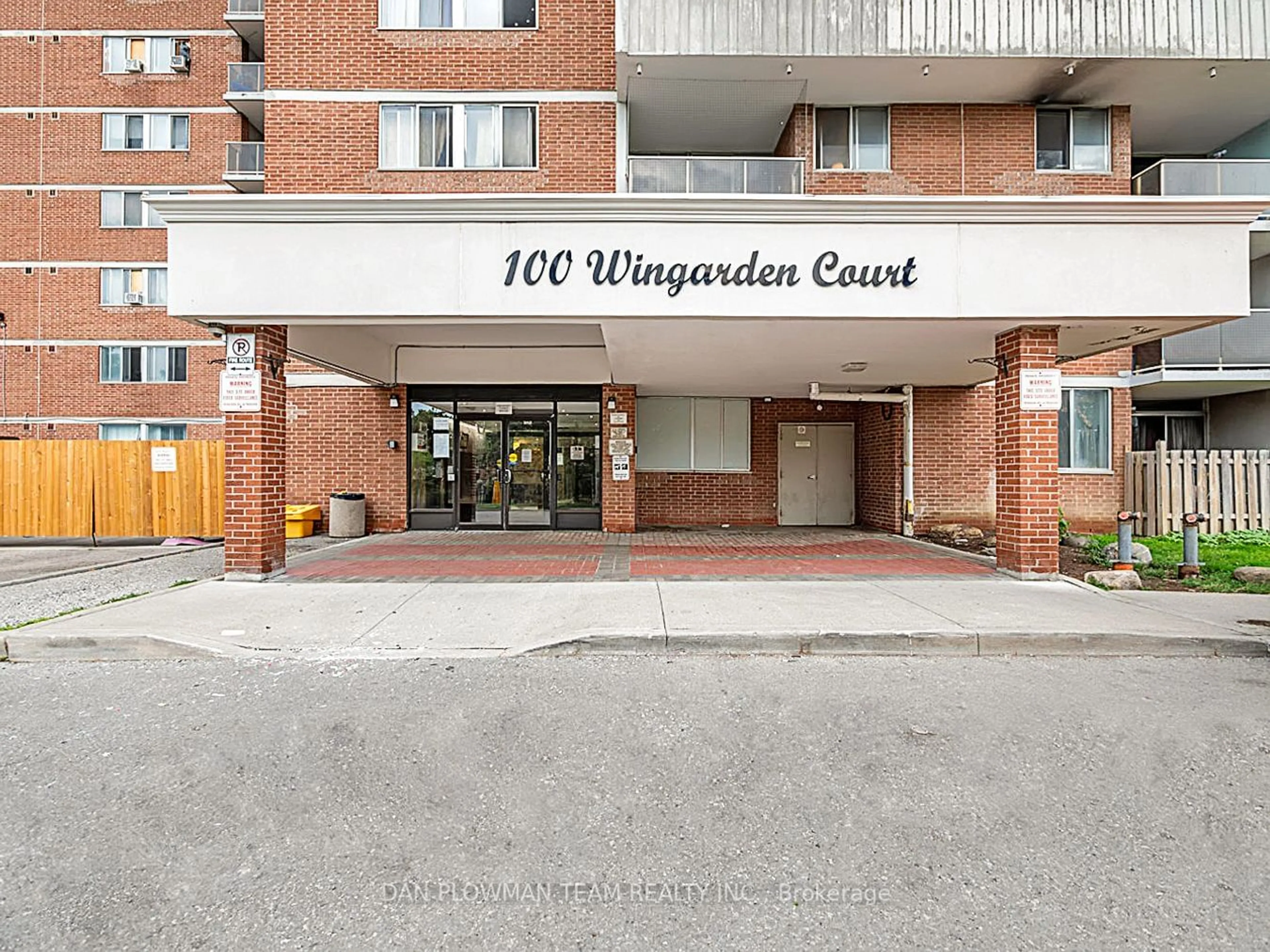 A pic from exterior of the house or condo for 100 Wingarden Crt #1002, Toronto Ontario M1B 2P4