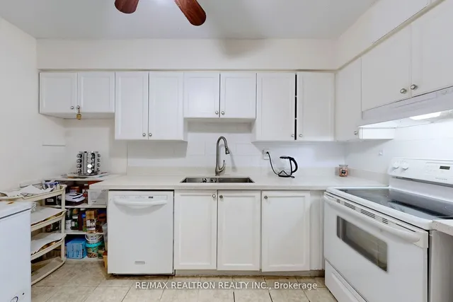 Additional property image - 3380 Eglinton Ave Unit 1411