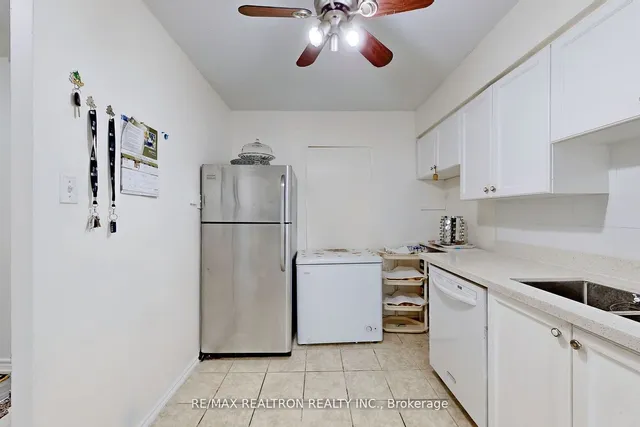 Additional property image - 3380 Eglinton Ave Unit 1411