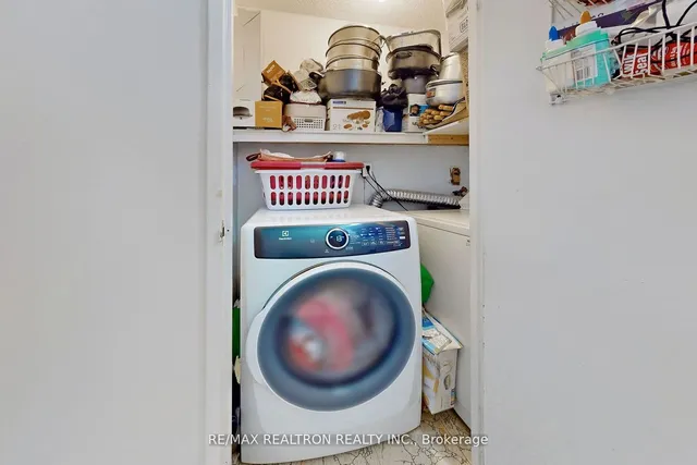 Additional property image - 3380 Eglinton Ave Unit 1411