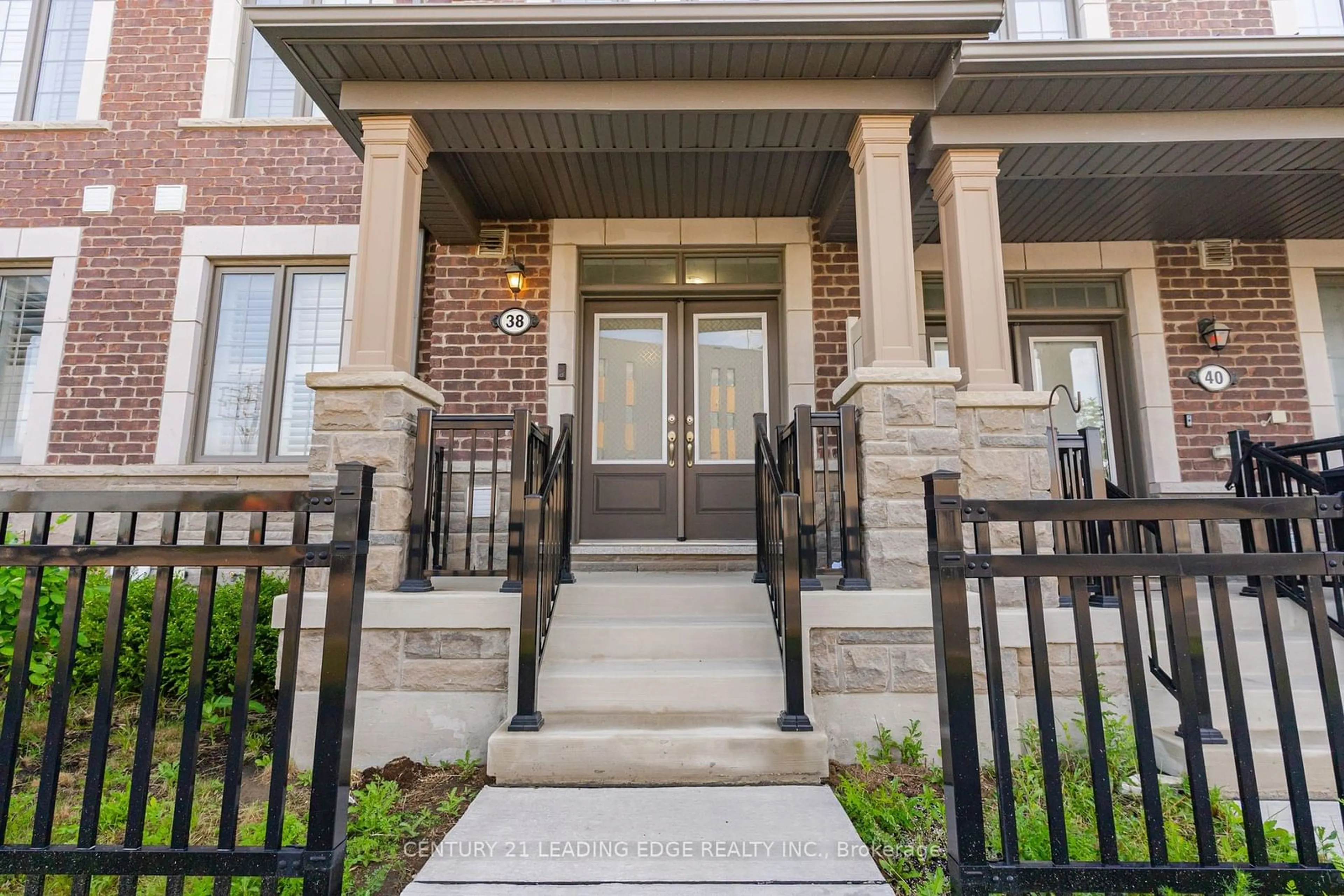 Indoor entryway for 38 Fiesta Way, Whitby Ontario L1P 0H9