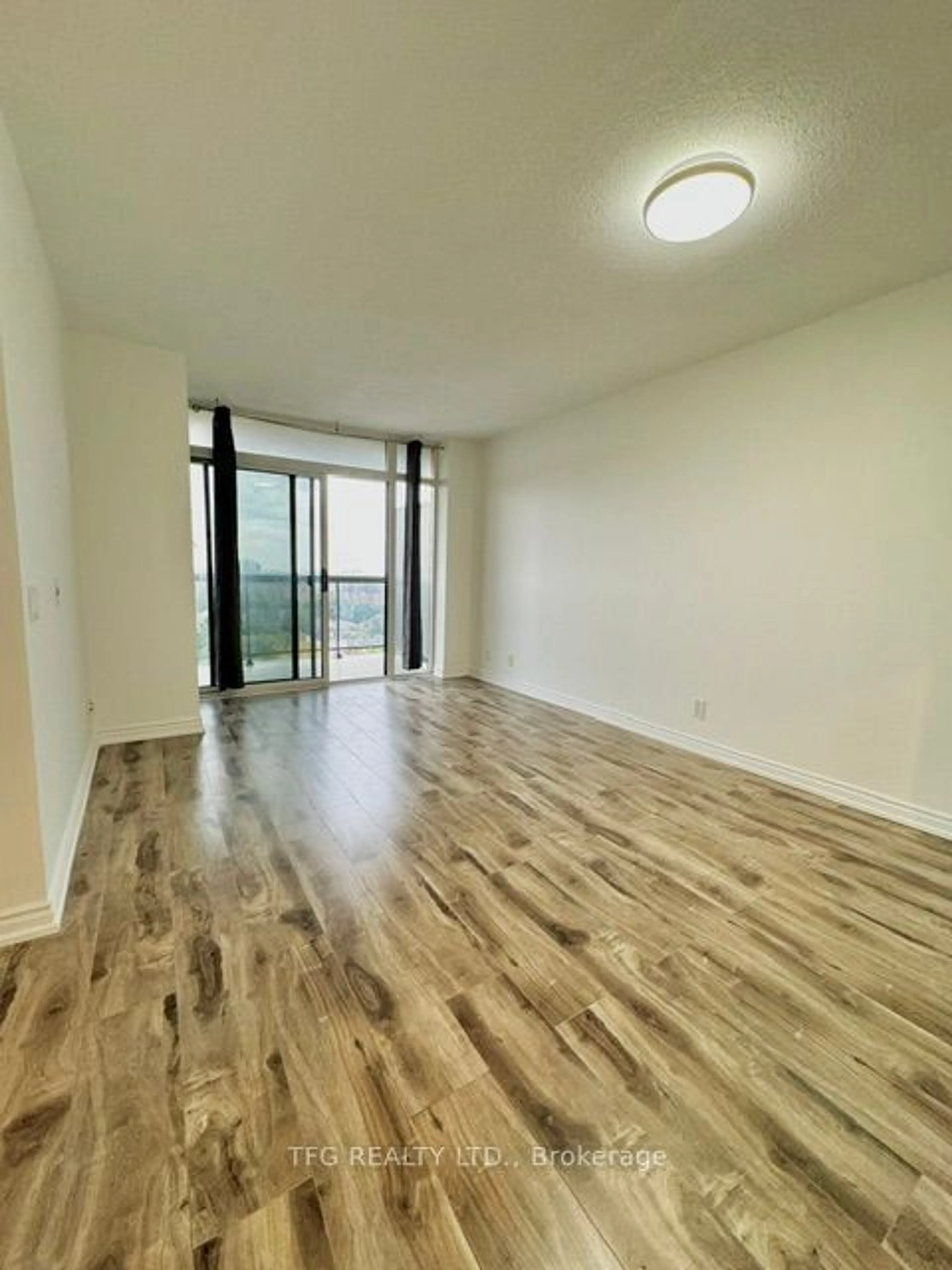 A pic of a room for 18 Mondeo Dr #939, Toronto Ontario M1P 5C8