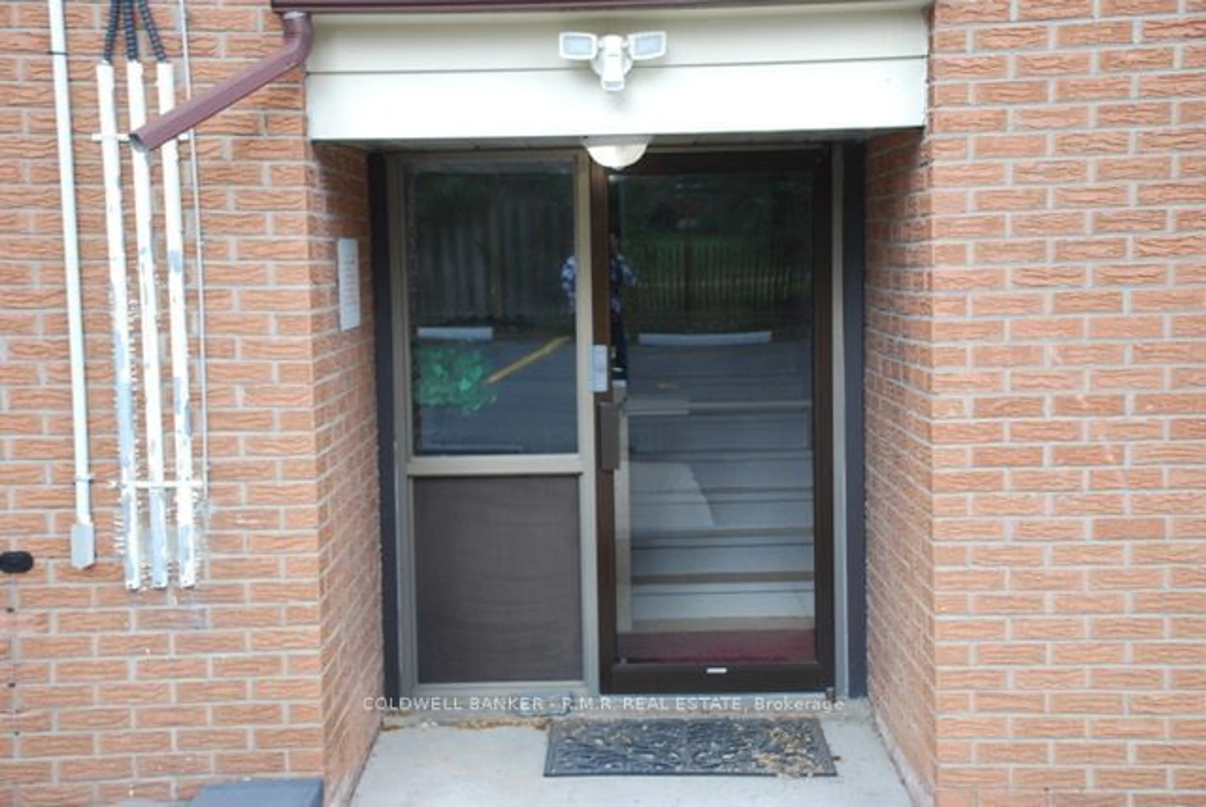 Outside view for 439 Austen Crt, Oshawa Ontario L1H 6K7