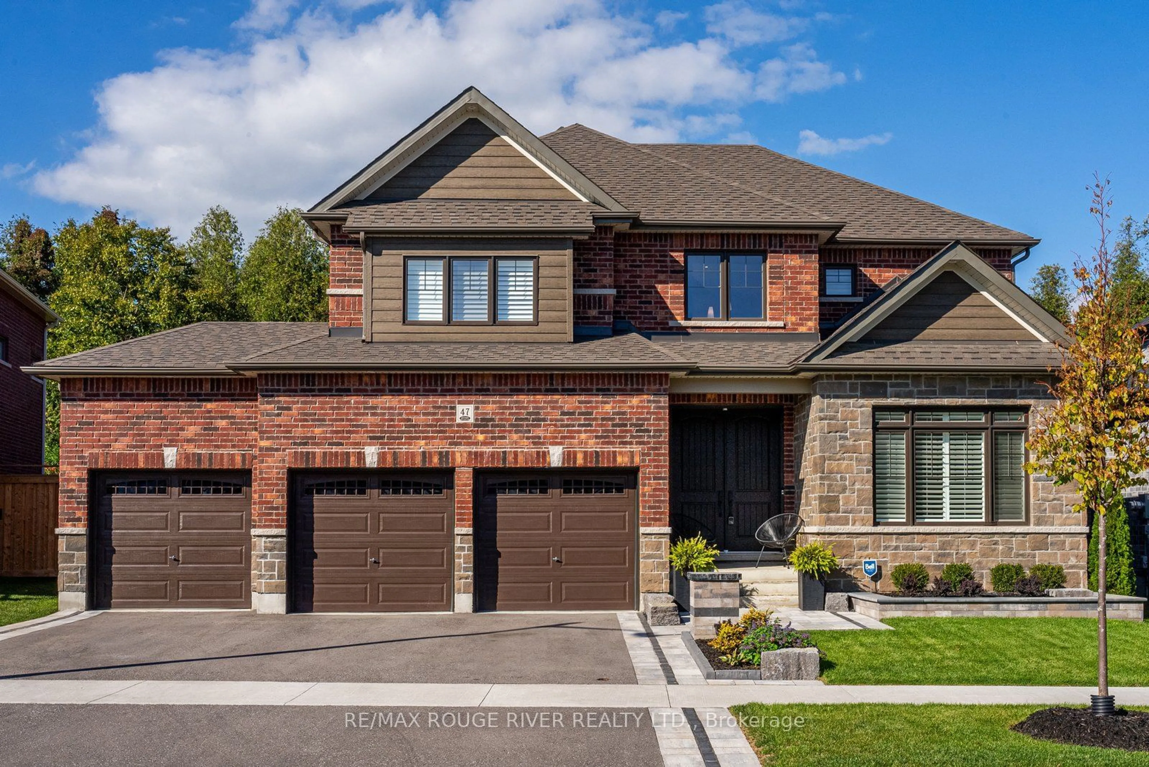 Home with brick exterior material for 47 Harry Lee Cres, Clarington Ontario L1C 7G5