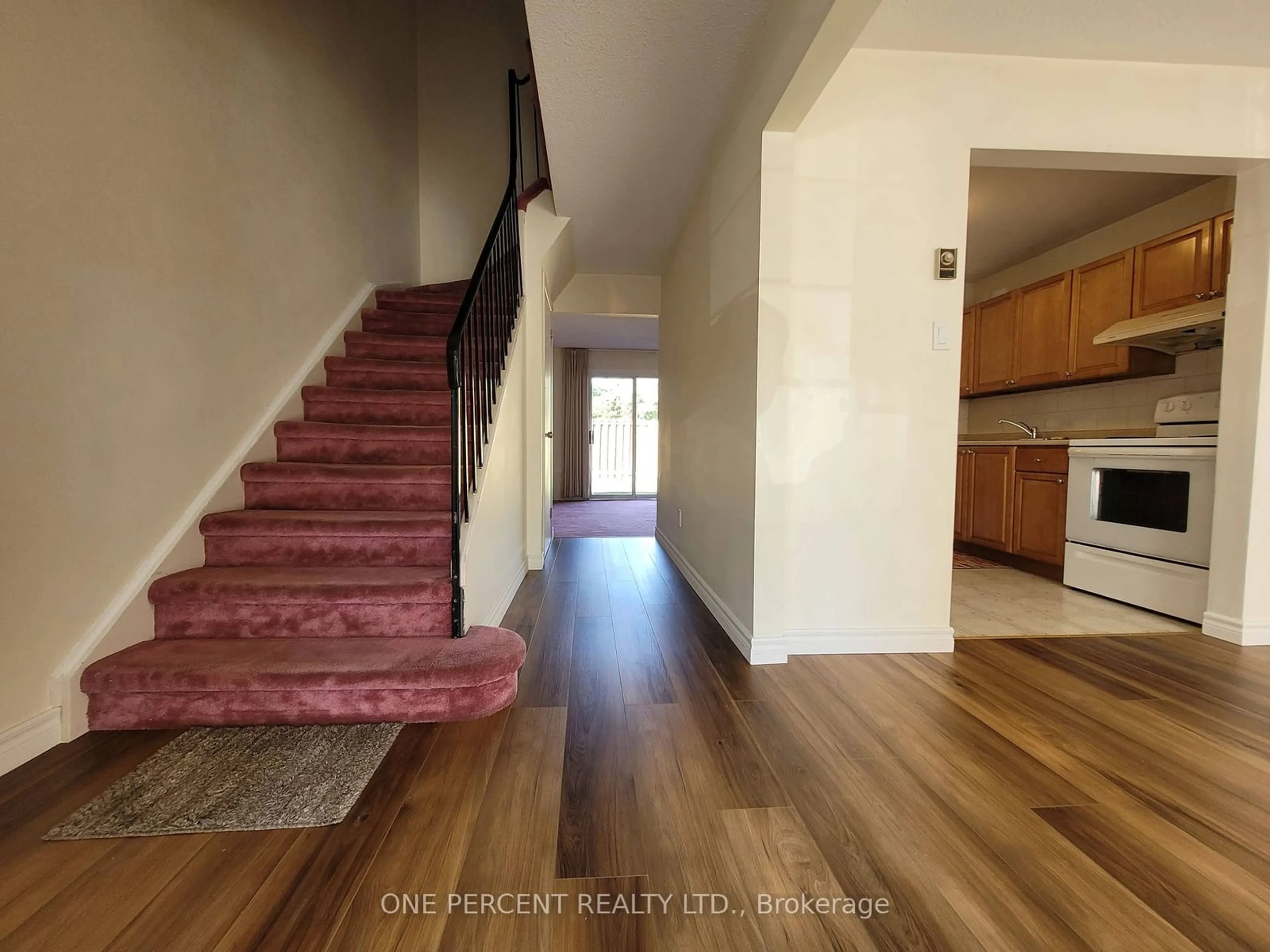 Indoor entryway, wood floors for 70 Cass Ave #141, Toronto Ontario M1T 3P9