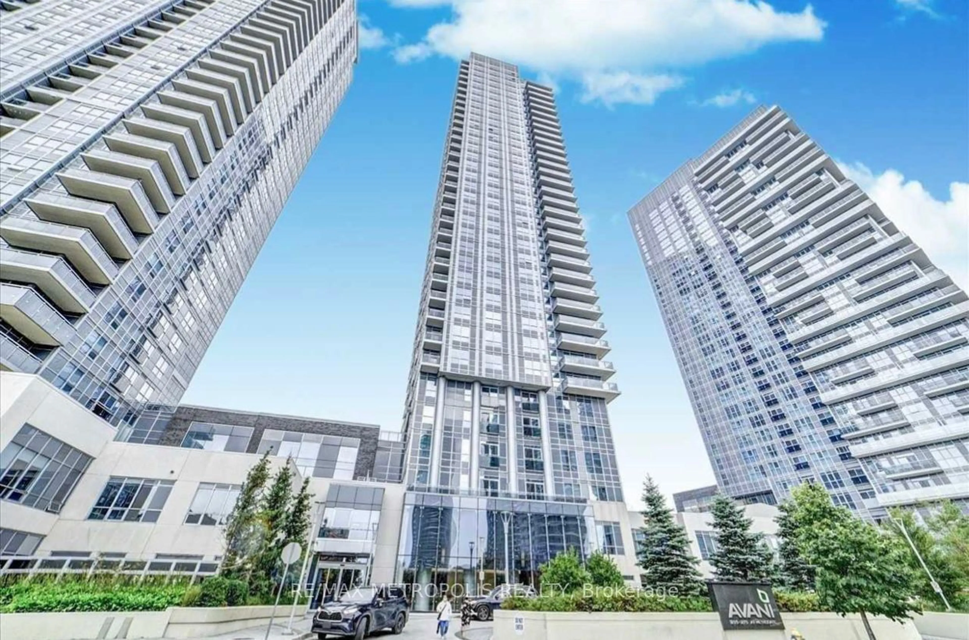 A pic from exterior of the house or condo for 255 Village Green Sq #507, Toronto Ontario M1S 0L7