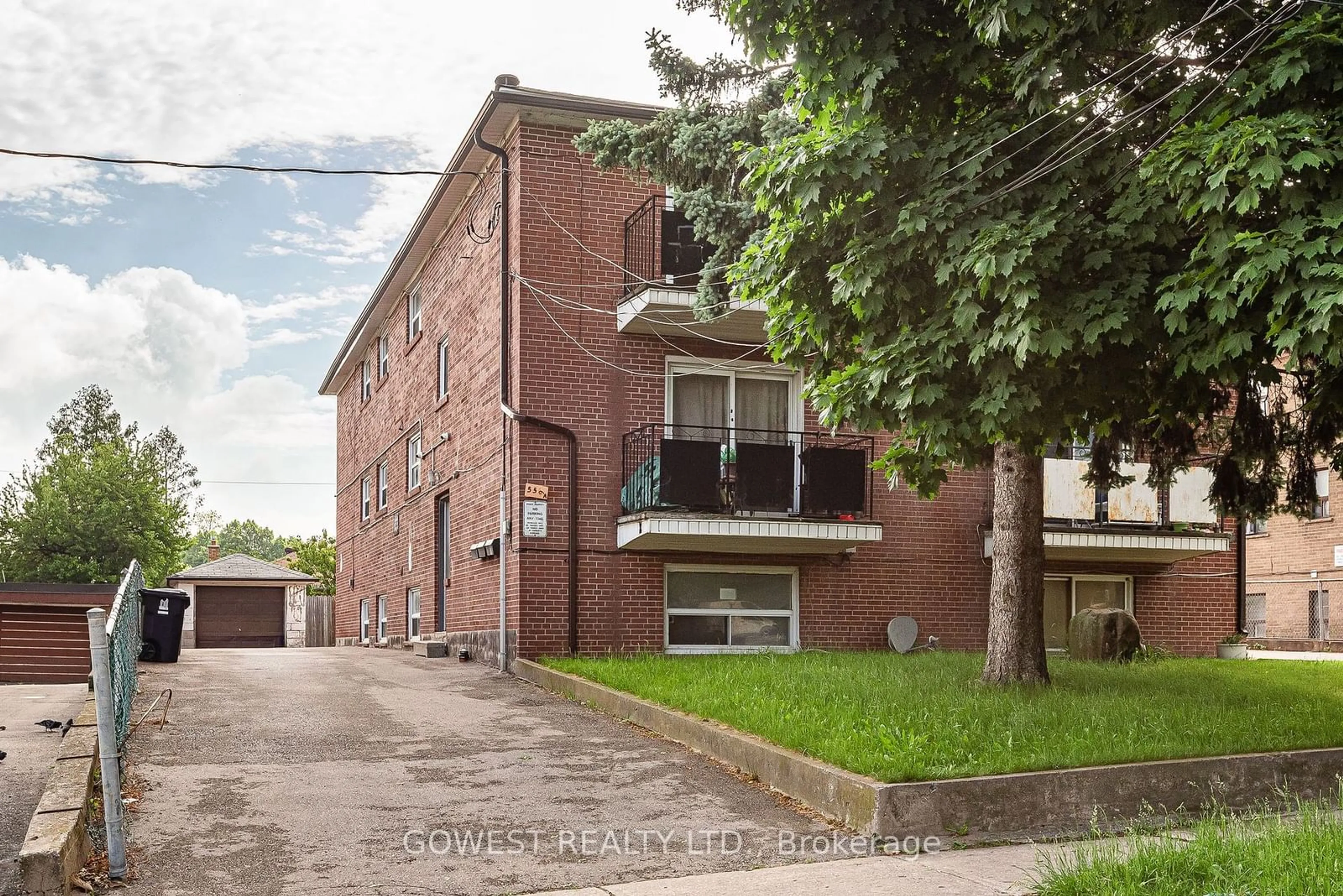 A pic from exterior of the house or condo, the front or back of building for 559A Birchmount Rd, Toronto Ontario M1K 1P8