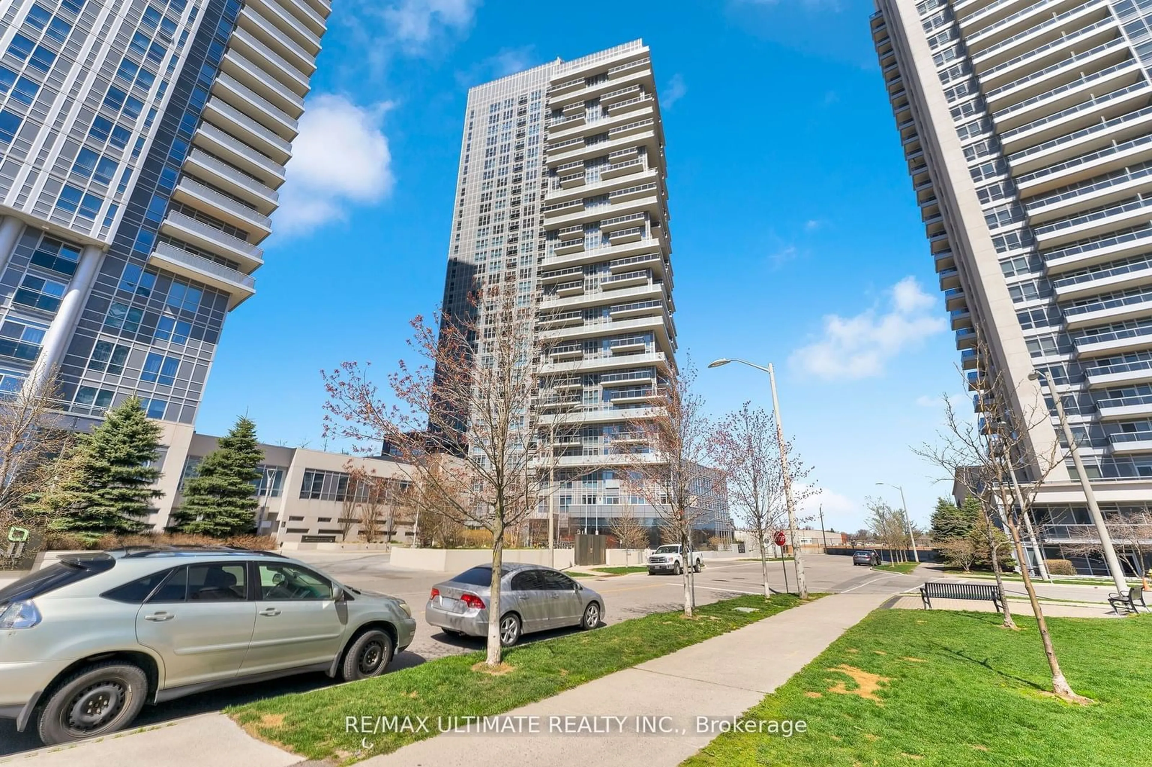 A pic from exterior of the house or condo for 225 Village Green Sq #1006, Toronto Ontario M1S 0N4