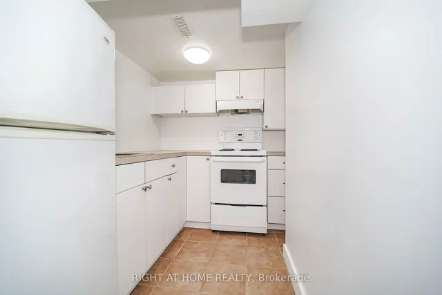 Additional image 7 of 1360 Woodbine Ave
