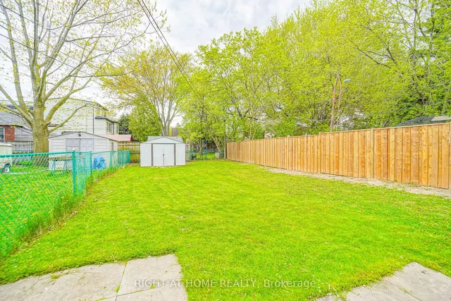 Additional image 2 of 1360 Woodbine Ave