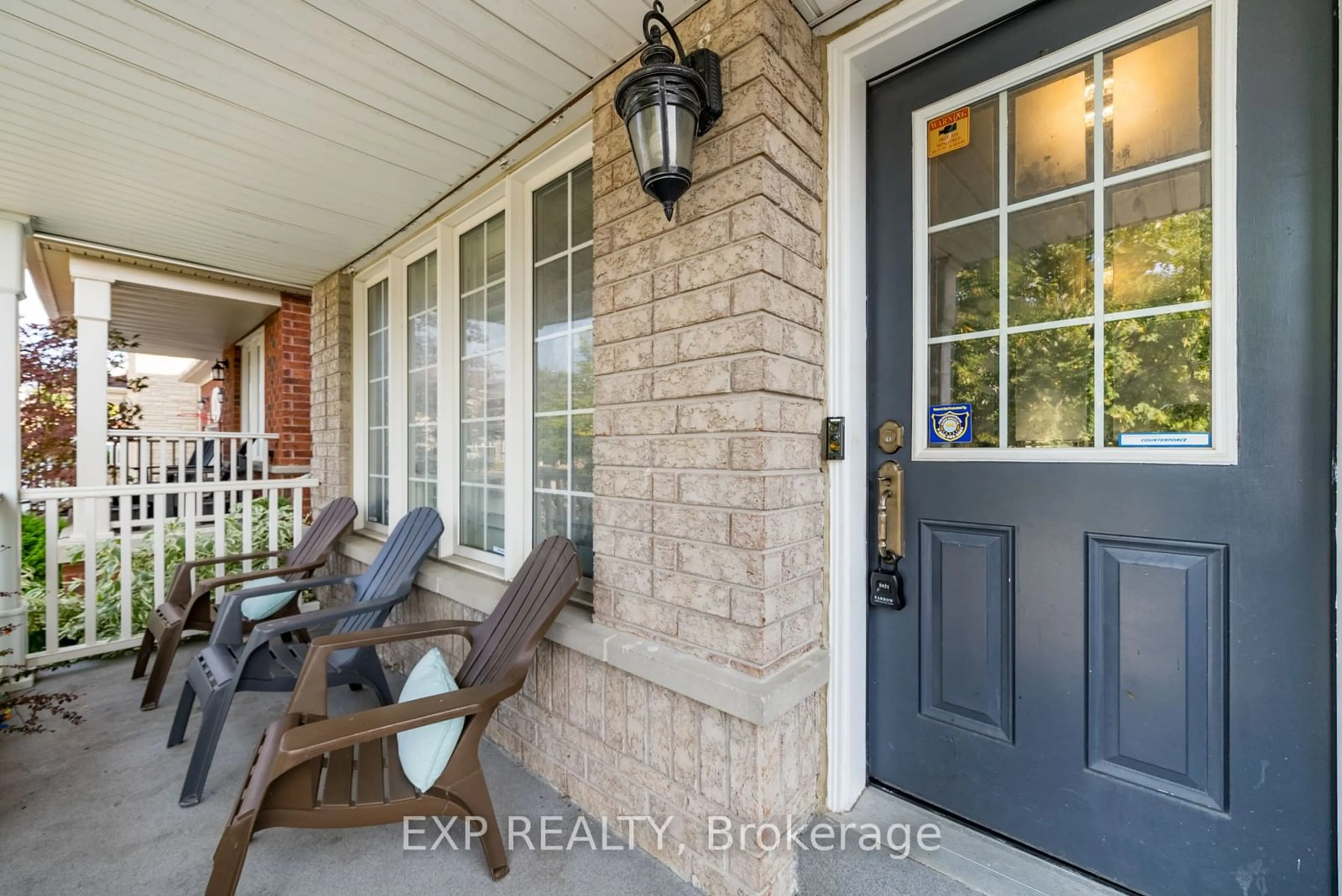 Indoor entryway for 14 Decourcy-Ireland Circ, Ajax Ontario L1T 0K5