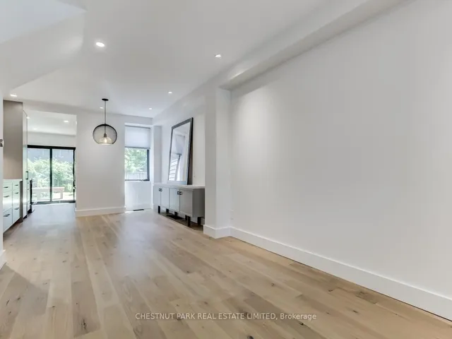 Additional property image - 237 Lumsden Ave
