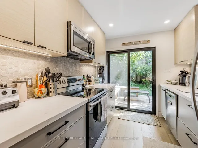 Additional property image - 237 Lumsden Ave