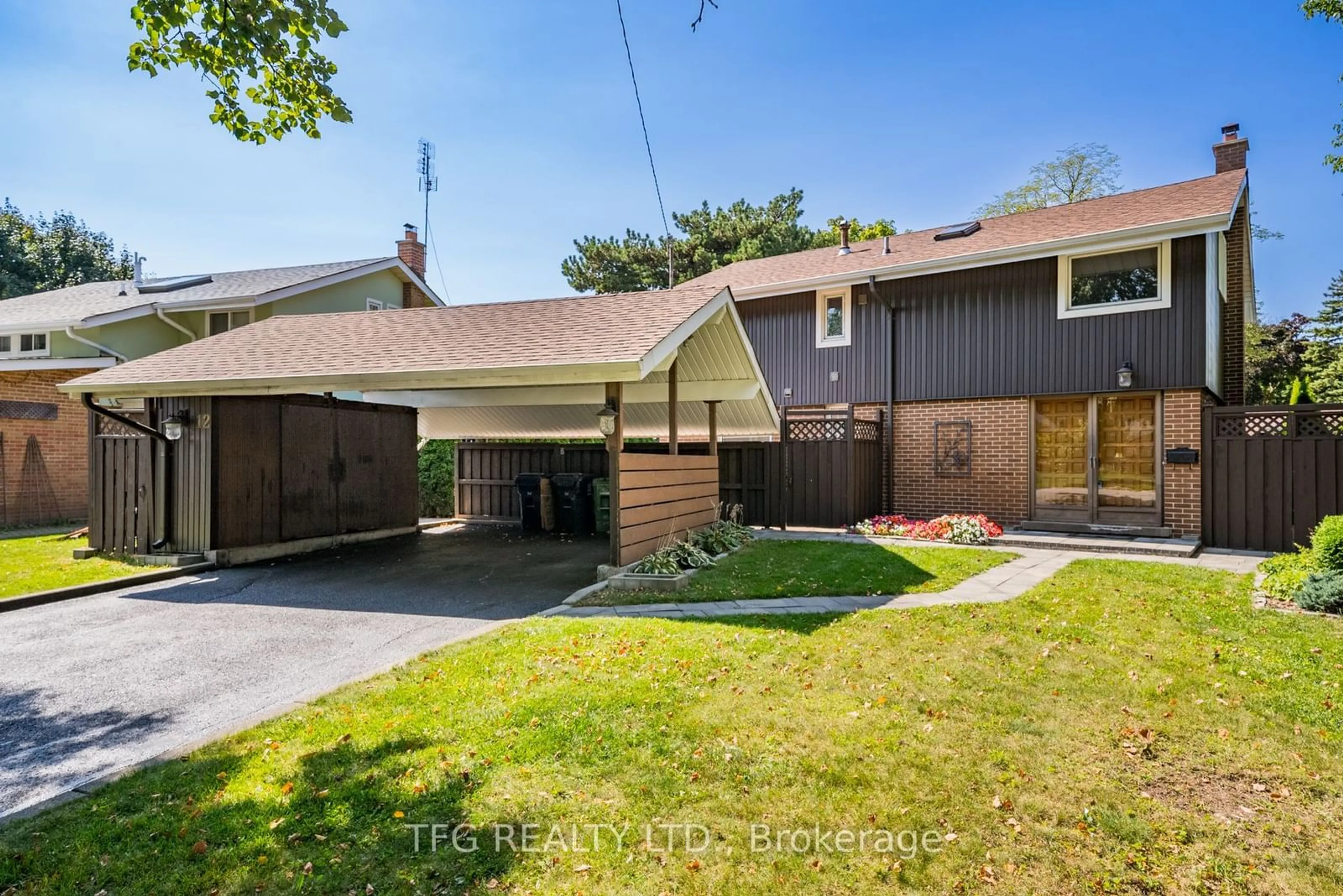 Frontside or backside of a home for 12 Arlene Cres, Toronto Ontario M1P 3L9