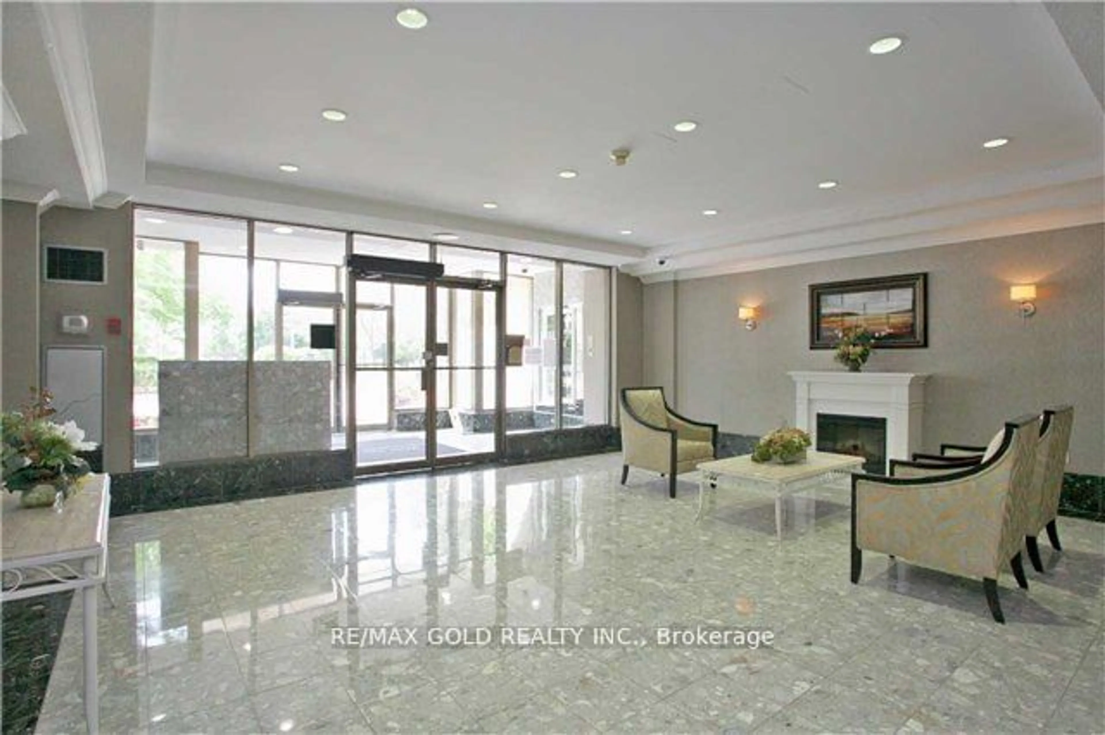 Indoor lobby, cement floor for 3 Greystone Walk Dr #627, Toronto Ontario M1K 5J4