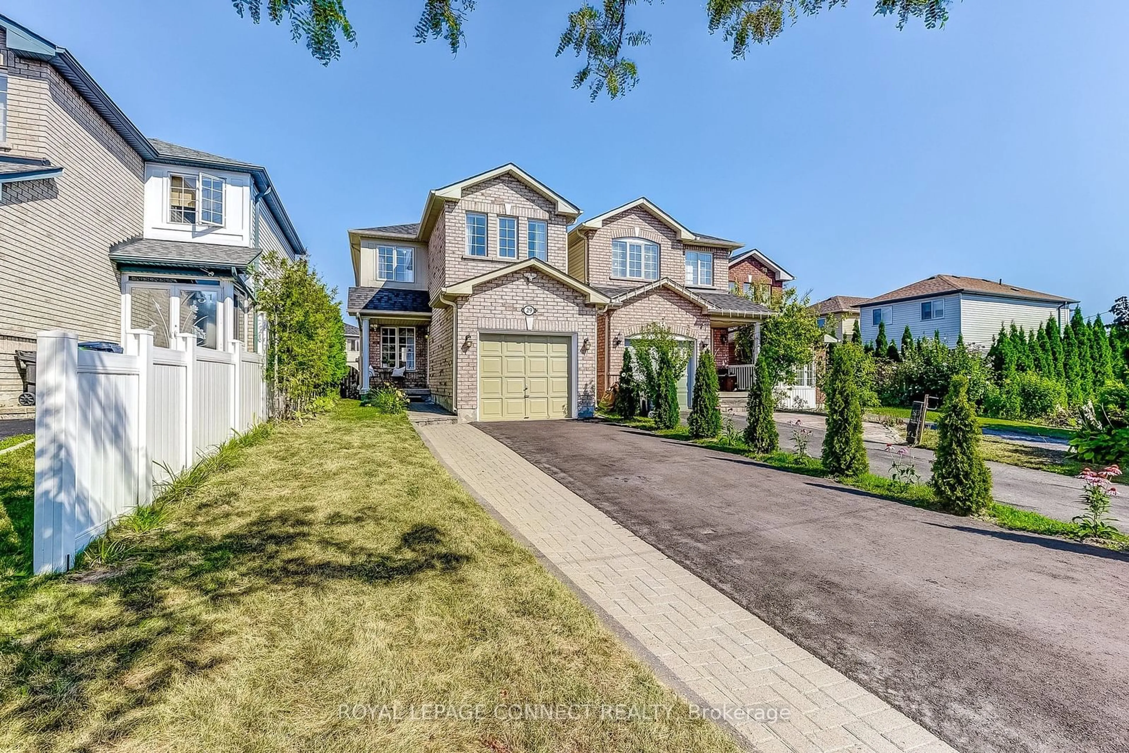 Frontside or backside of a home, the street view for 29 Andona Cres, Toronto Ontario M1C 5J6