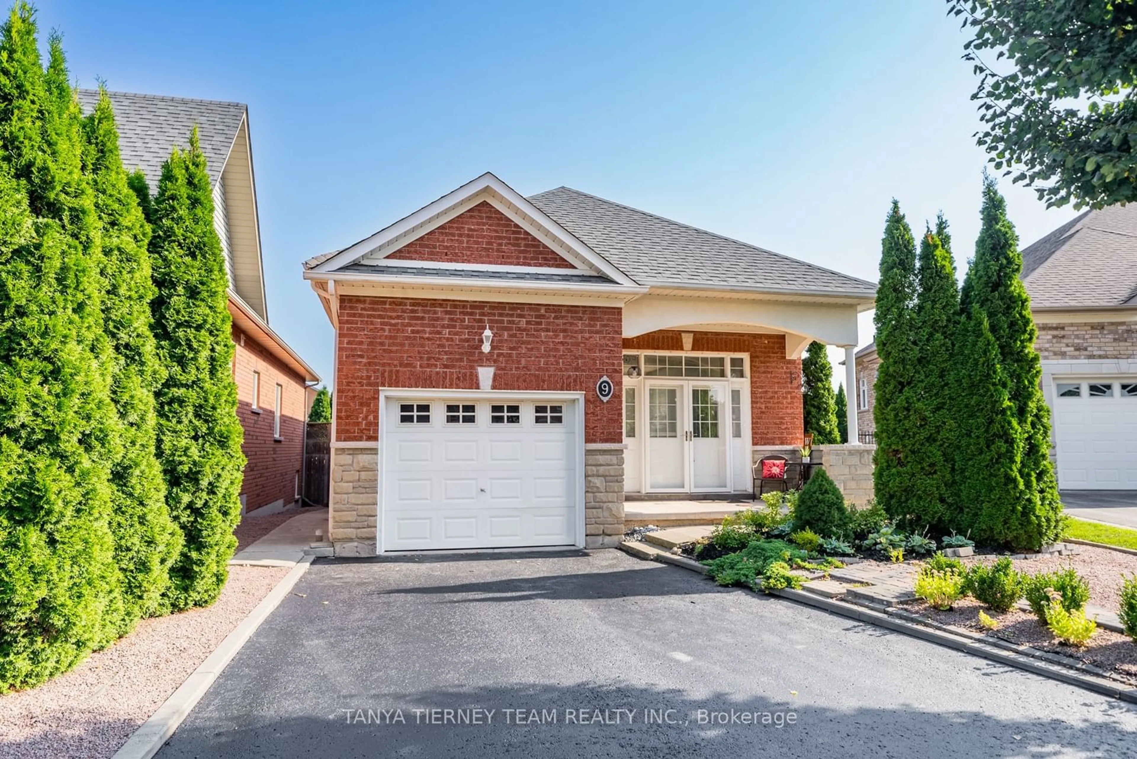 Home with brick exterior material for 9 Burgundy Crt, Whitby Ontario L1R 3H7