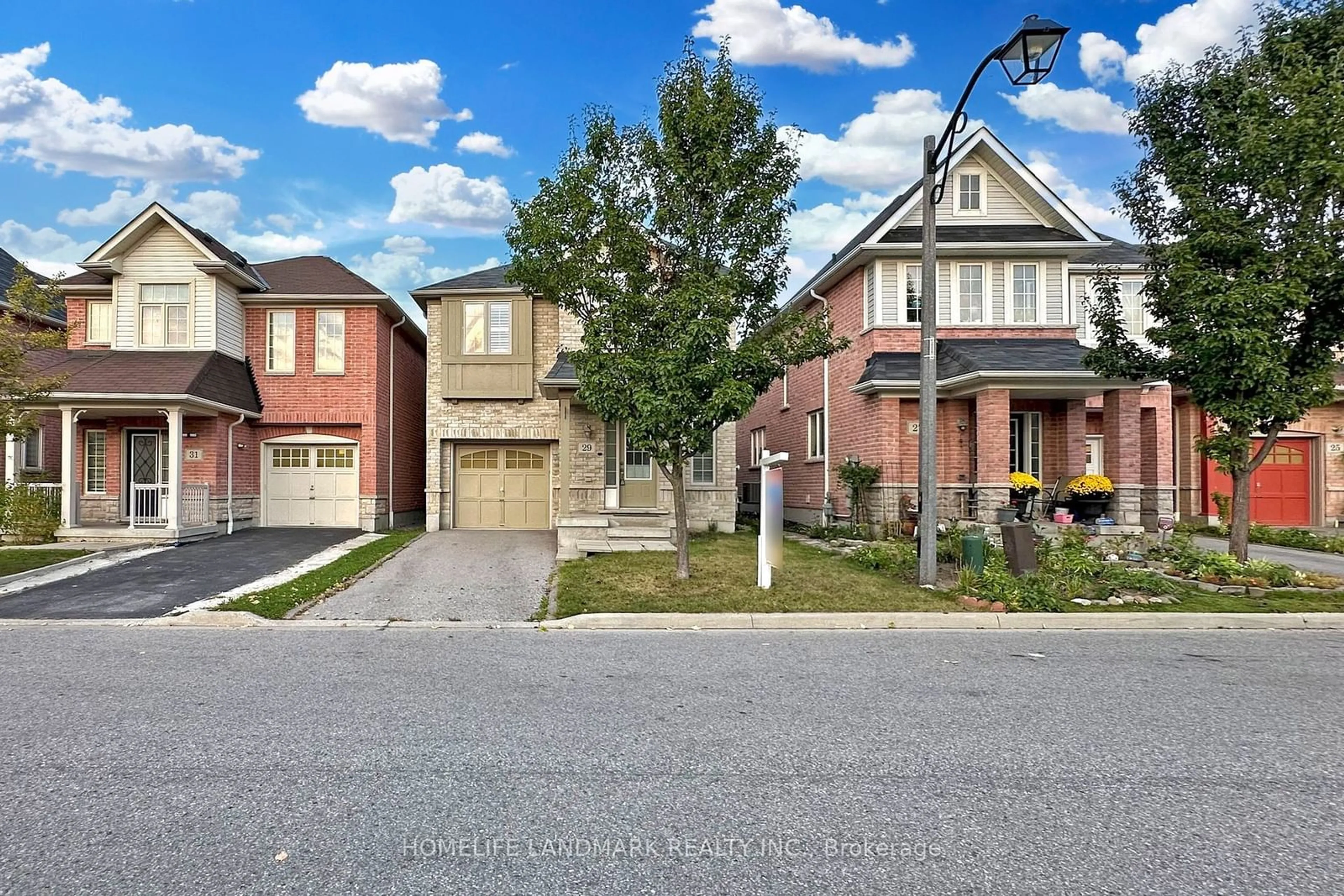 A pic from exterior of the house or condo for 29 Kinrade Cres, Ajax Ontario L1Z 0M5