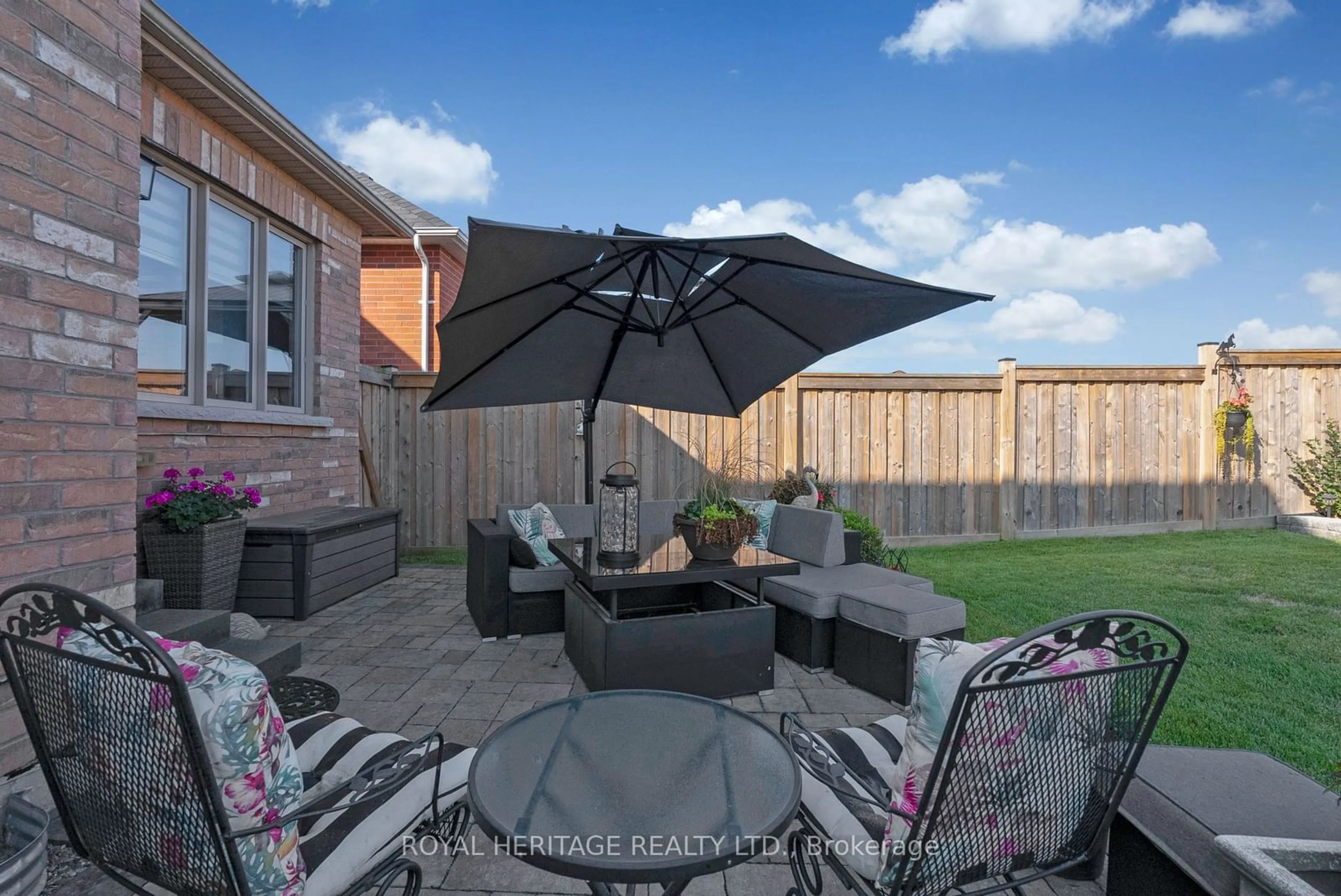 Patio for 42 Grady Dr, Clarington Ontario L1B 1G9