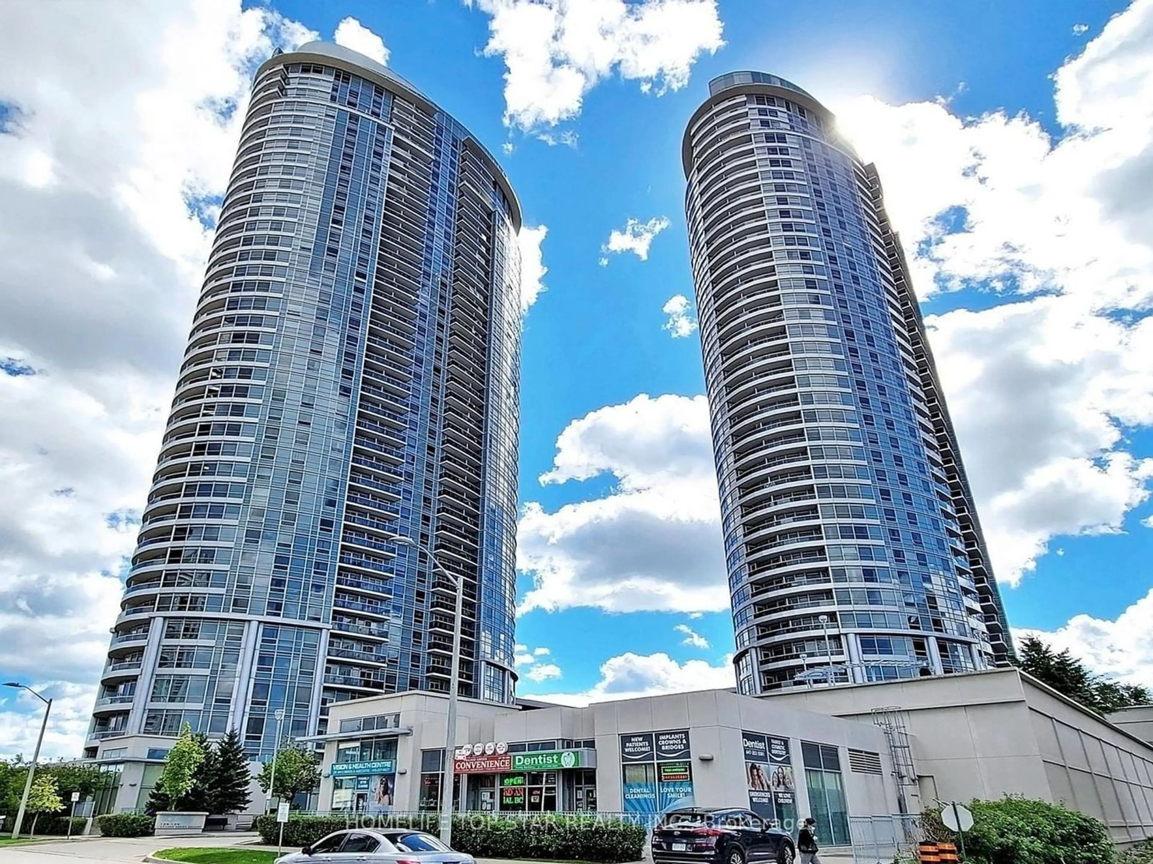 A pic from exterior of the house or condo for 135 Village Green Sq #2821, Toronto Ontario M1S 0G4