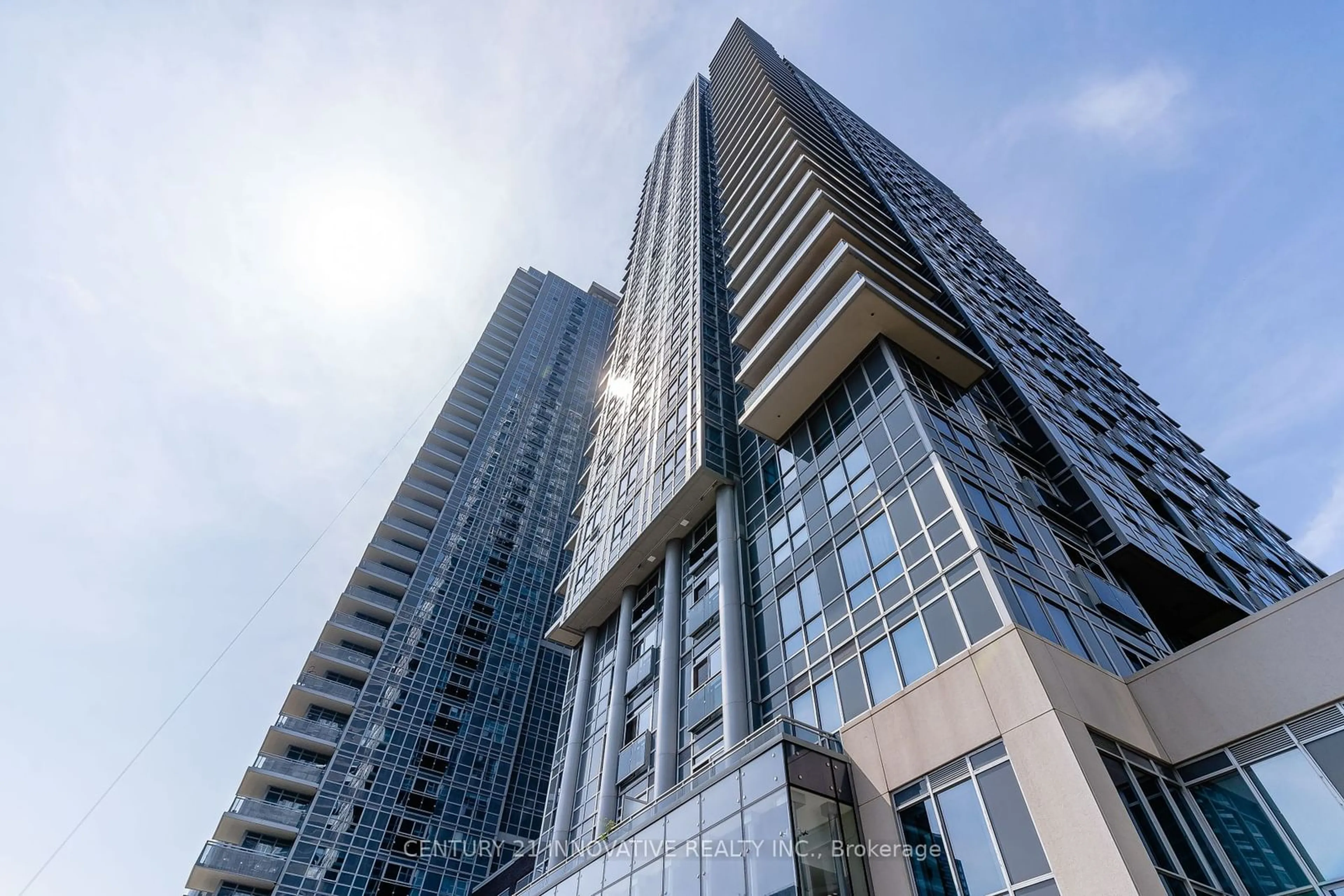 A pic from exterior of the house or condo for 275 Village Green Sq #1719, Toronto Ontario M1S 0L8