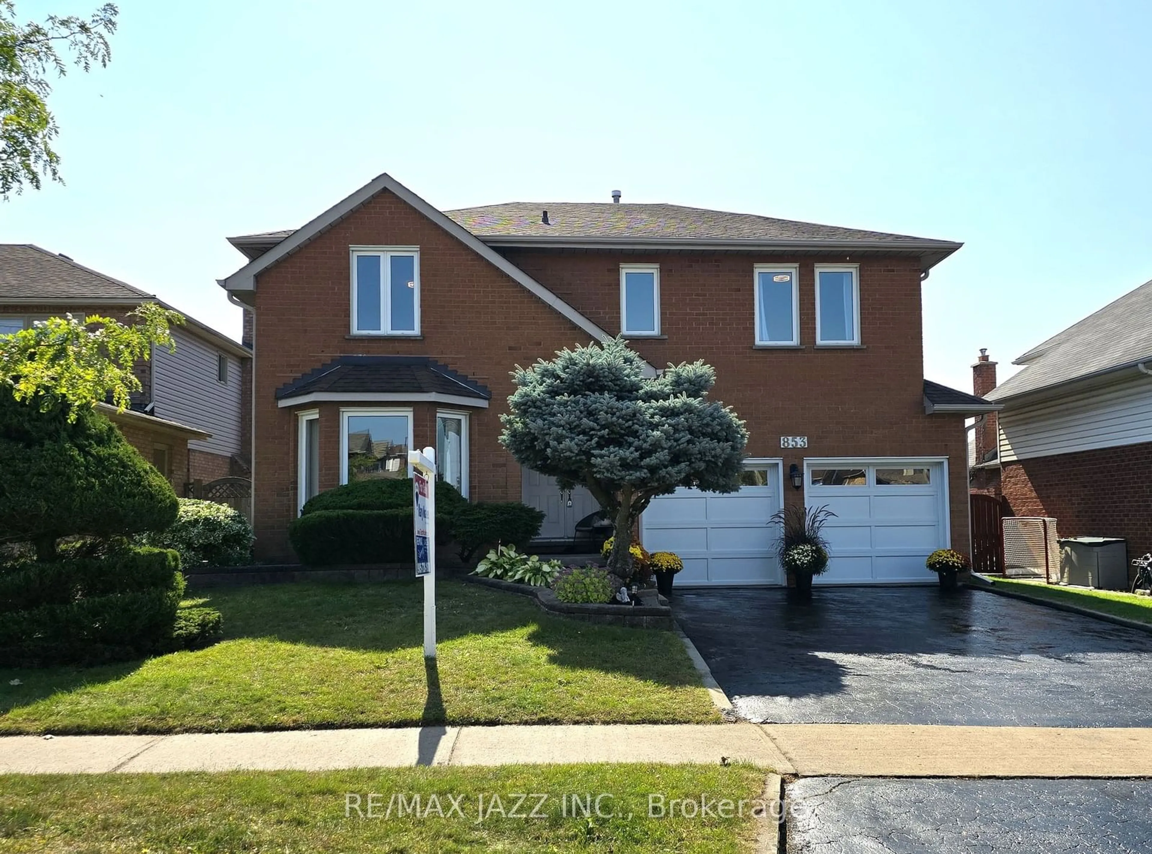 Frontside or backside of a home for 853 Corbetts Rd, Oshawa Ontario L1K 1Z2