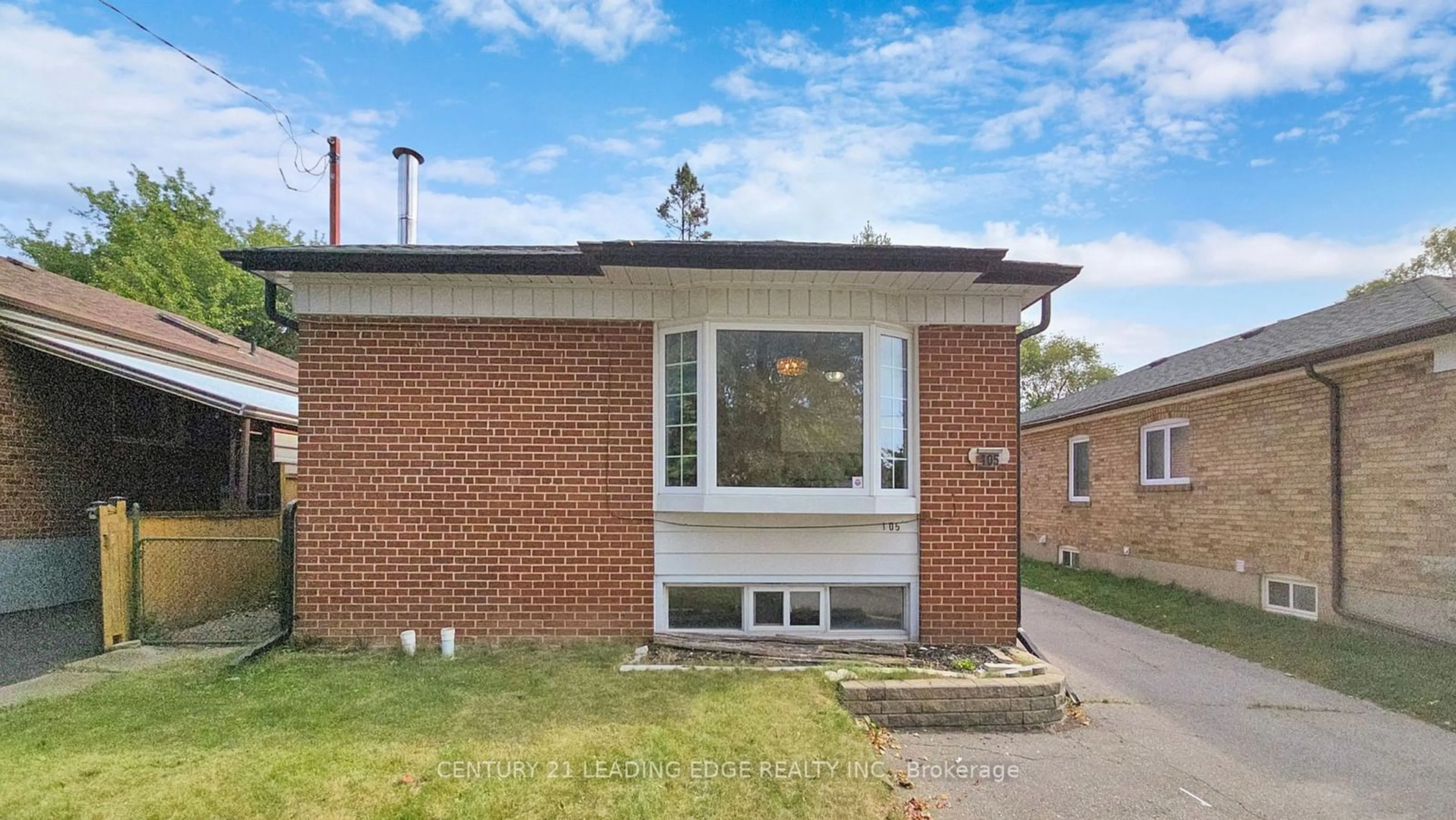 Home with brick exterior material for 105 Gilroy St, Toronto Ontario M1P 2A2