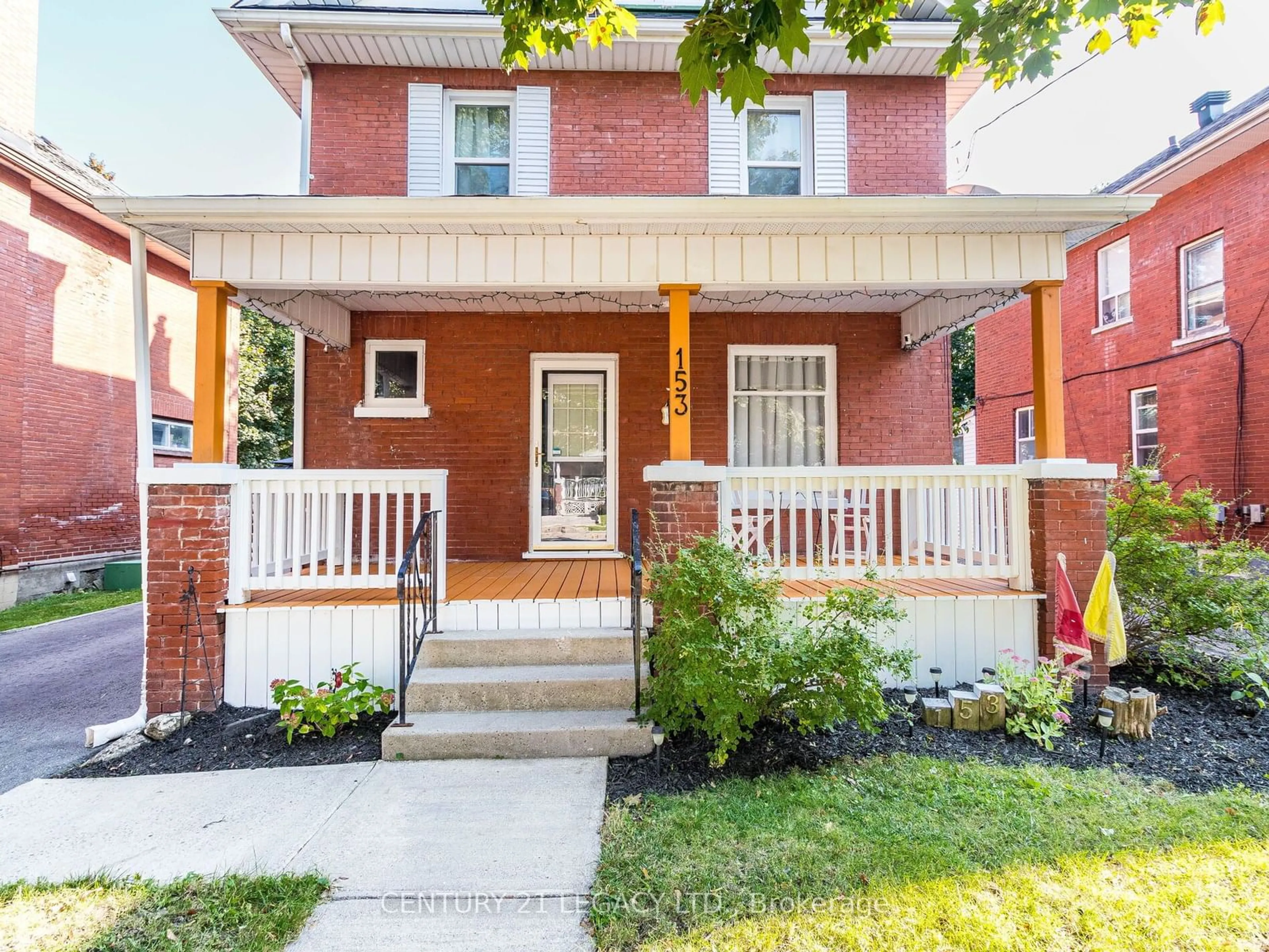 Home with brick exterior material for 153 Elgin St, Oshawa Ontario L1G 1T4