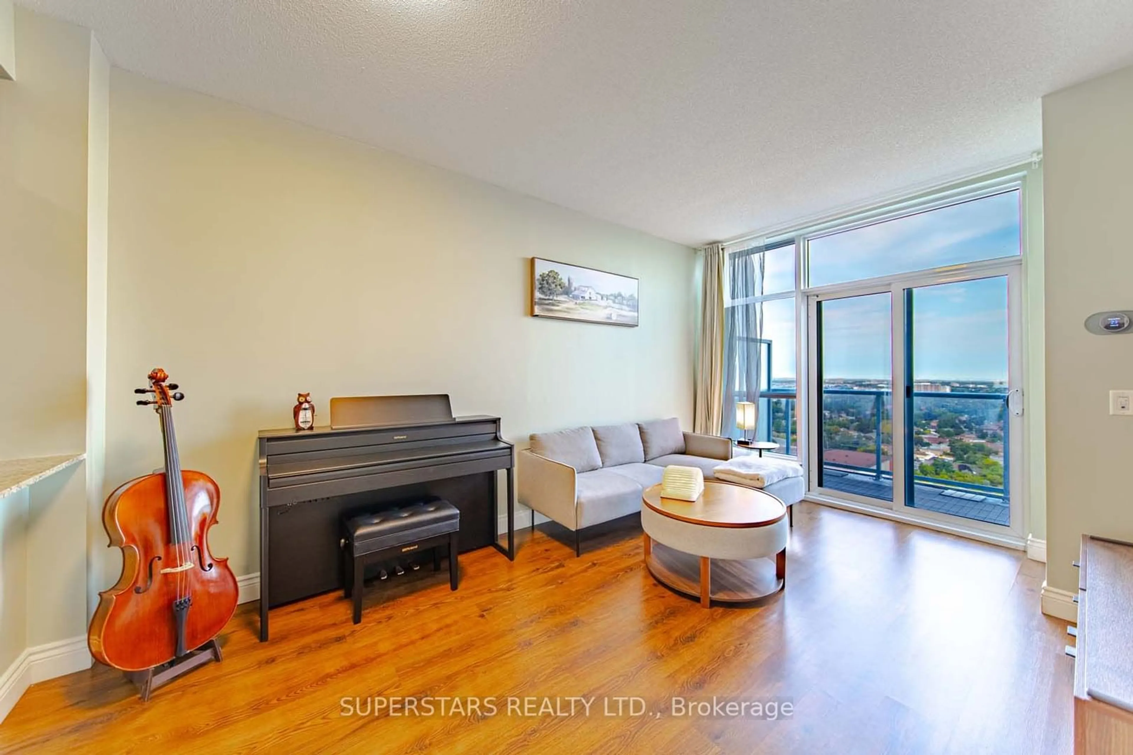 Living room for 181 Village Green Sq #PH12, Toronto Ontario M1S 0K6