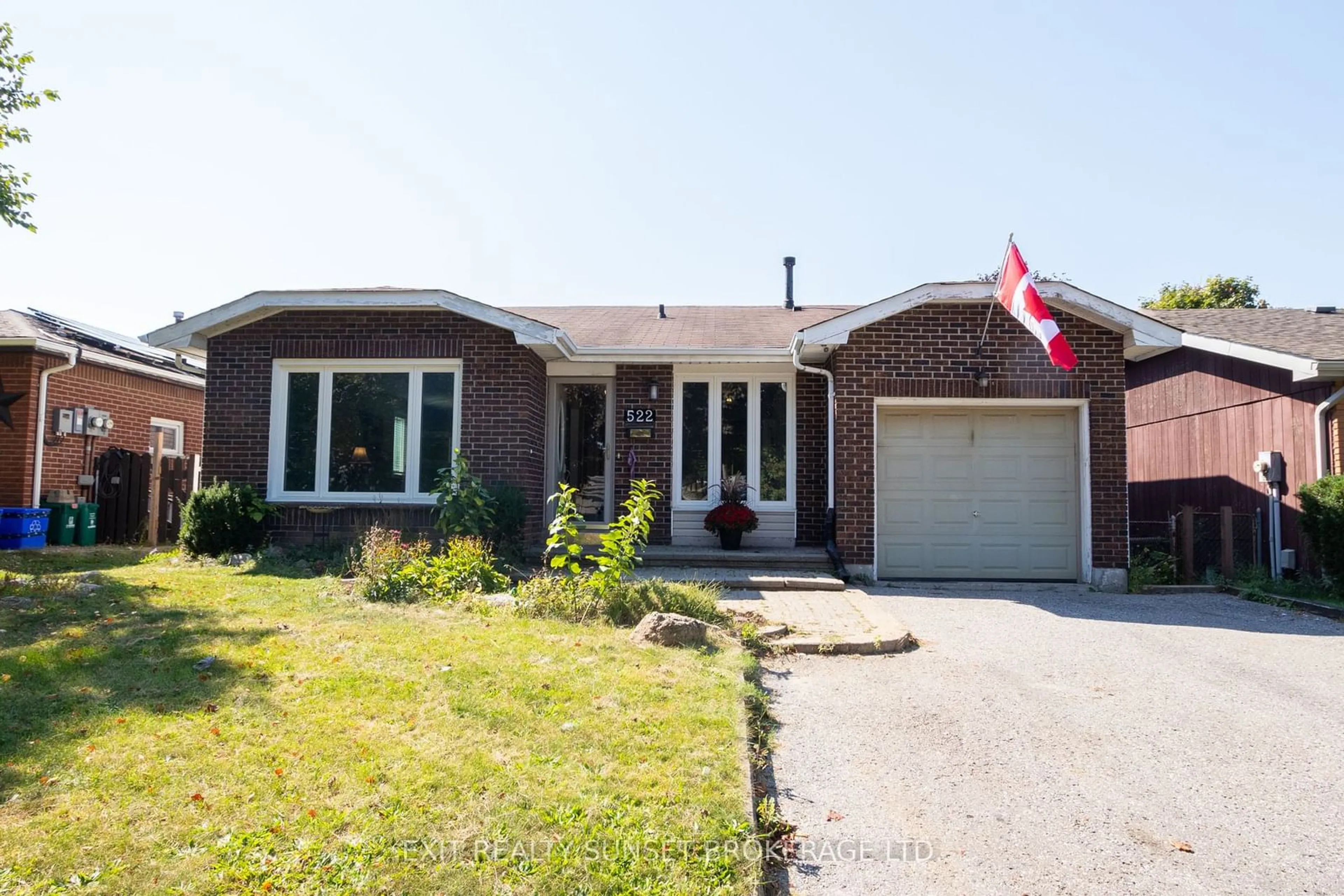 Home with brick exterior material for 522 Grandview St, Oshawa Ontario L1H 7S4