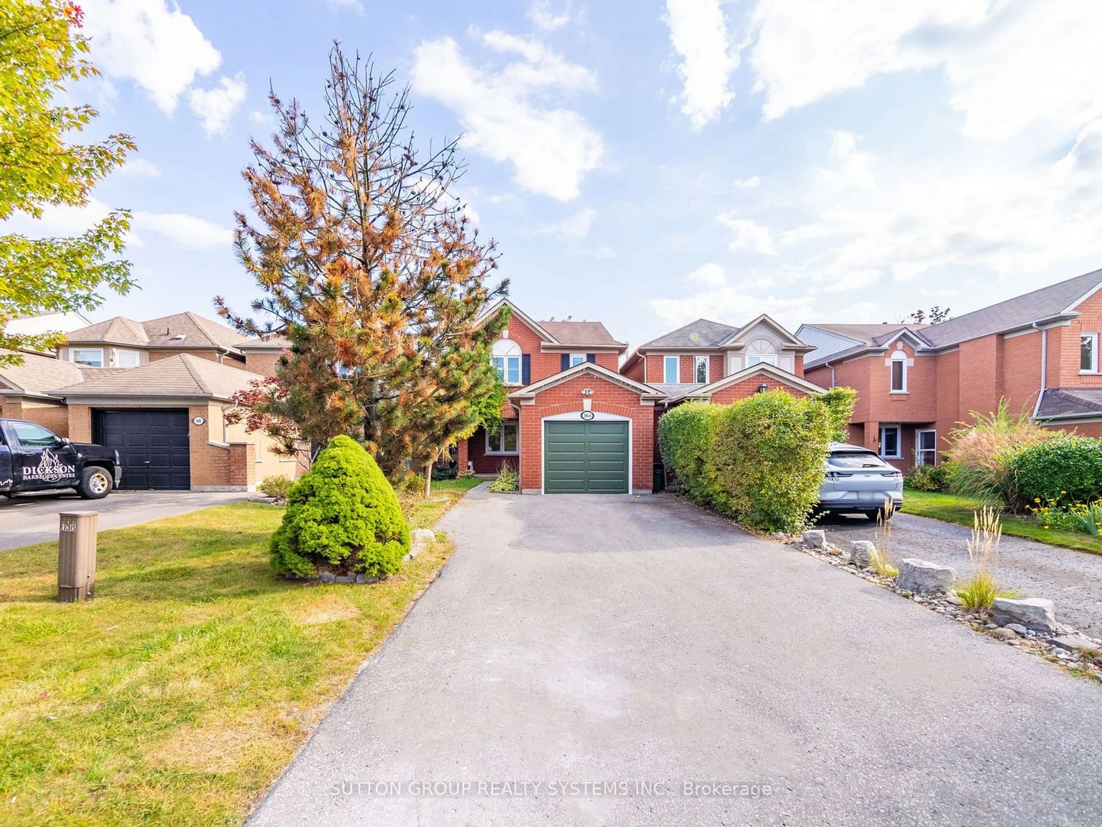 Frontside or backside of a home for 164 White Pine Cres, Pickering Ontario L1V 6S3