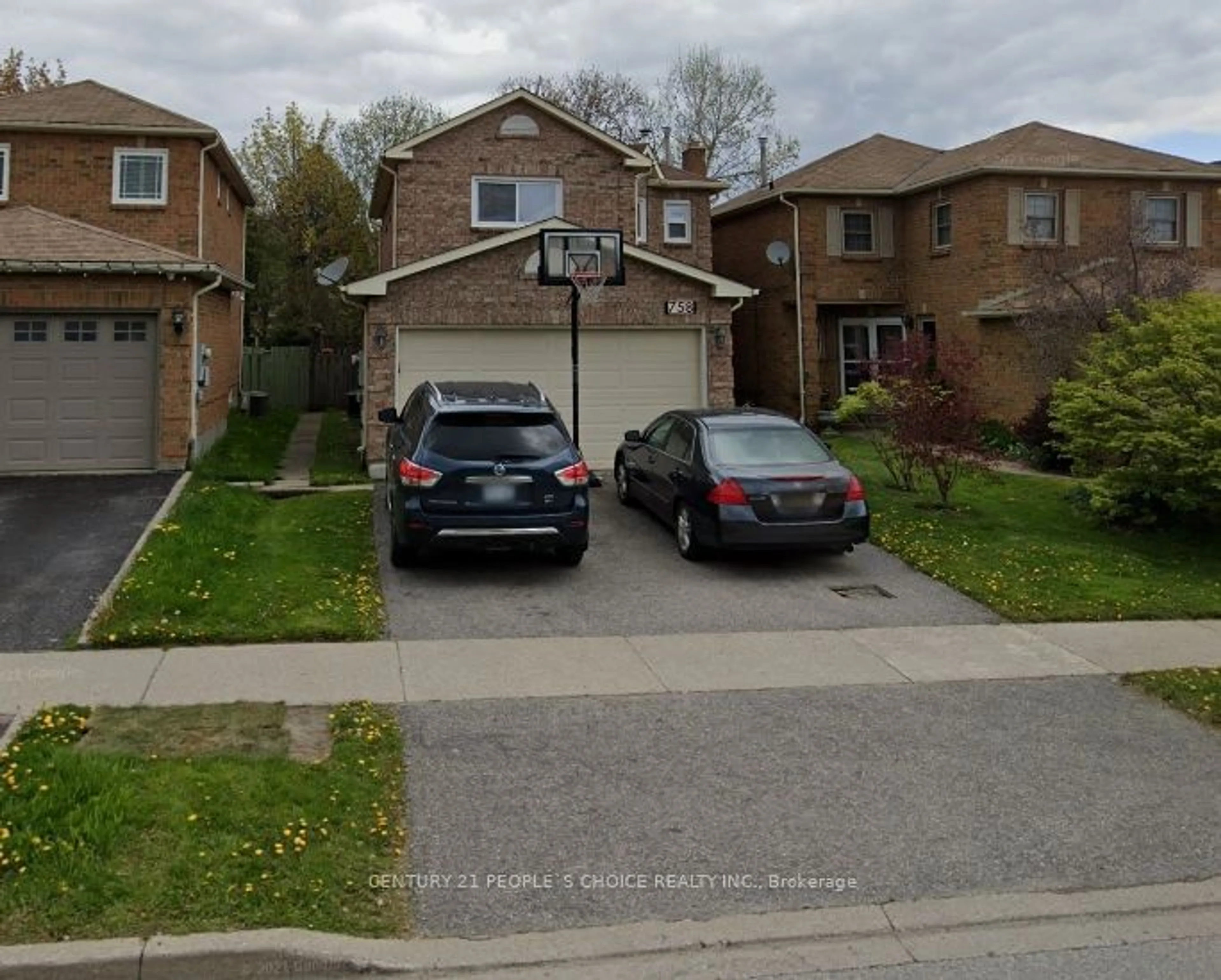 Frontside or backside of a home, the street view for 758 Aspen Rd, Pickering Ontario L1V 3S3