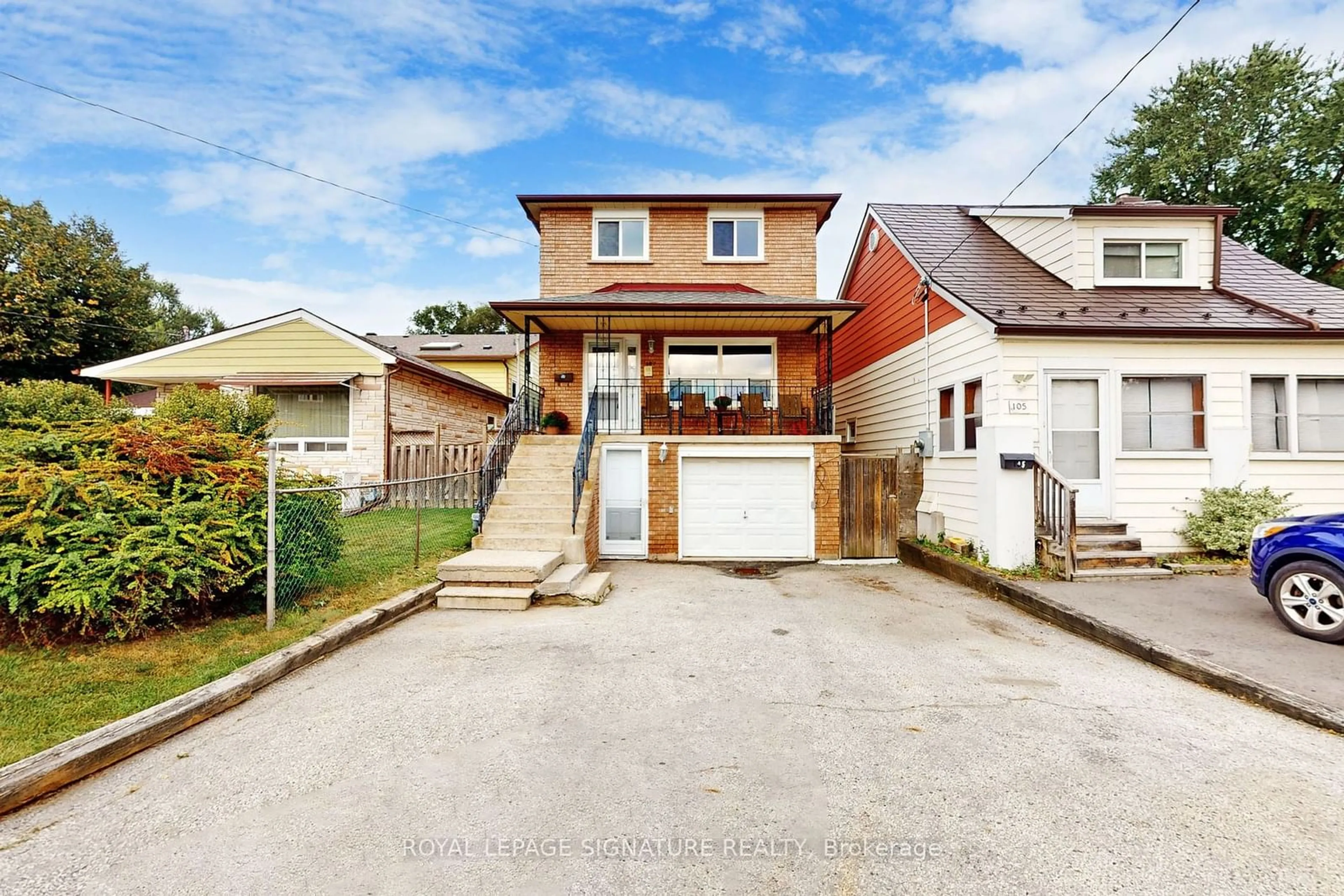 Frontside or backside of a home for 107 South Bonnington Ave, Toronto Ontario M1N 3M4