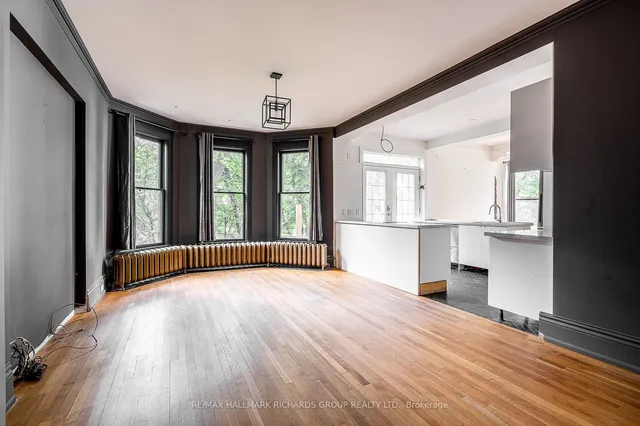 Additional property image - 3025 Queen St