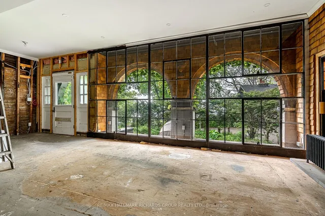 Additional property image - 3025 Queen St