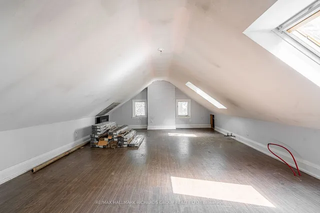 Additional property image - 3025 Queen St