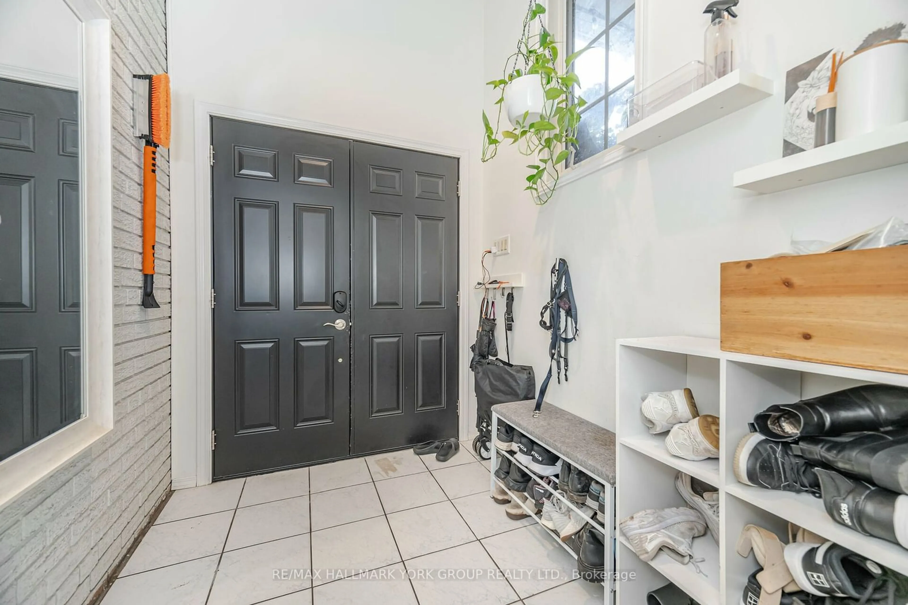 Indoor entryway, ceramic floors for 57 Curzon St, Toronto Ontario M4M 3B3