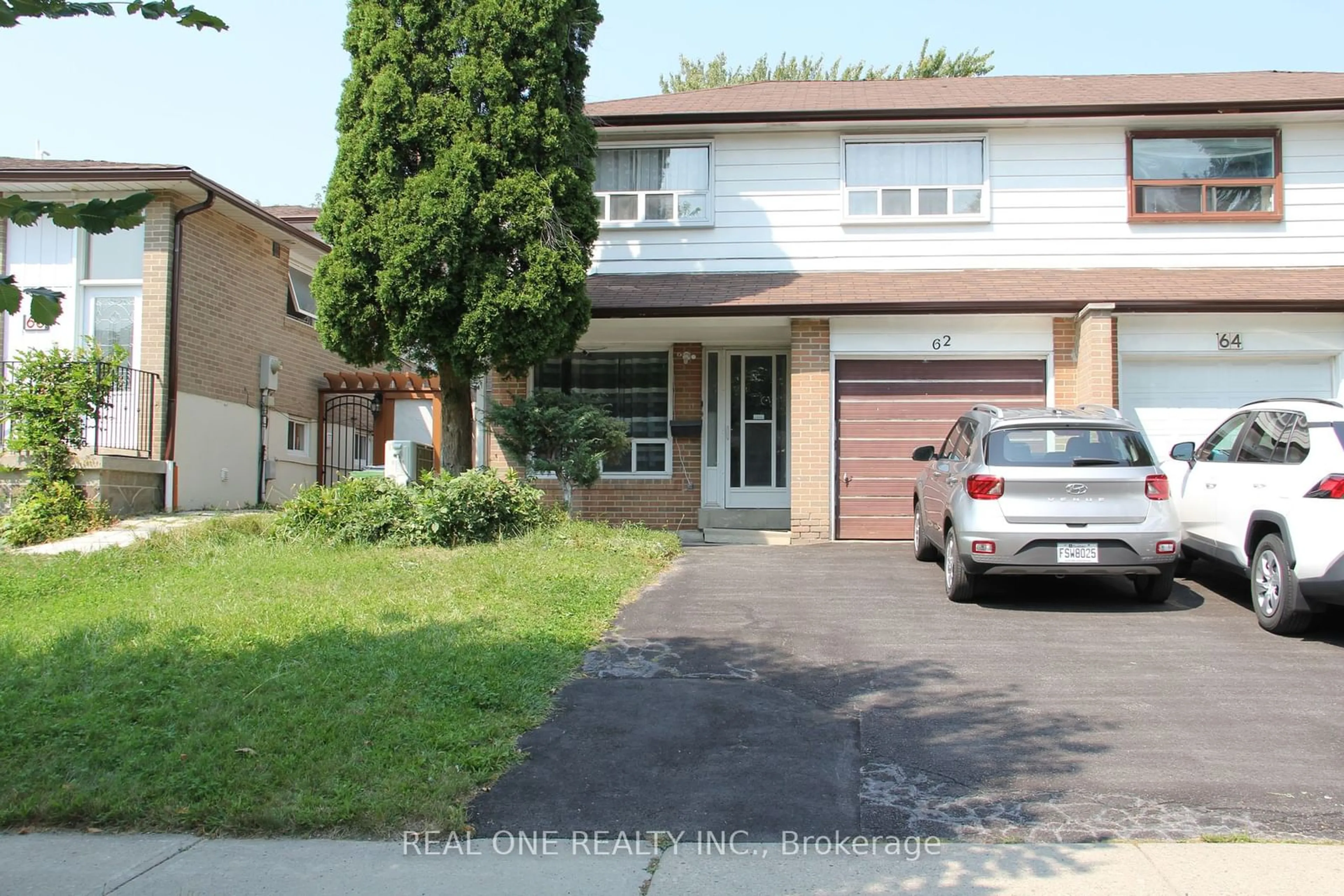 A pic from exterior of the house or condo, the street view for 62 Glenstroke Dr, Toronto Ontario M1S 2Z9