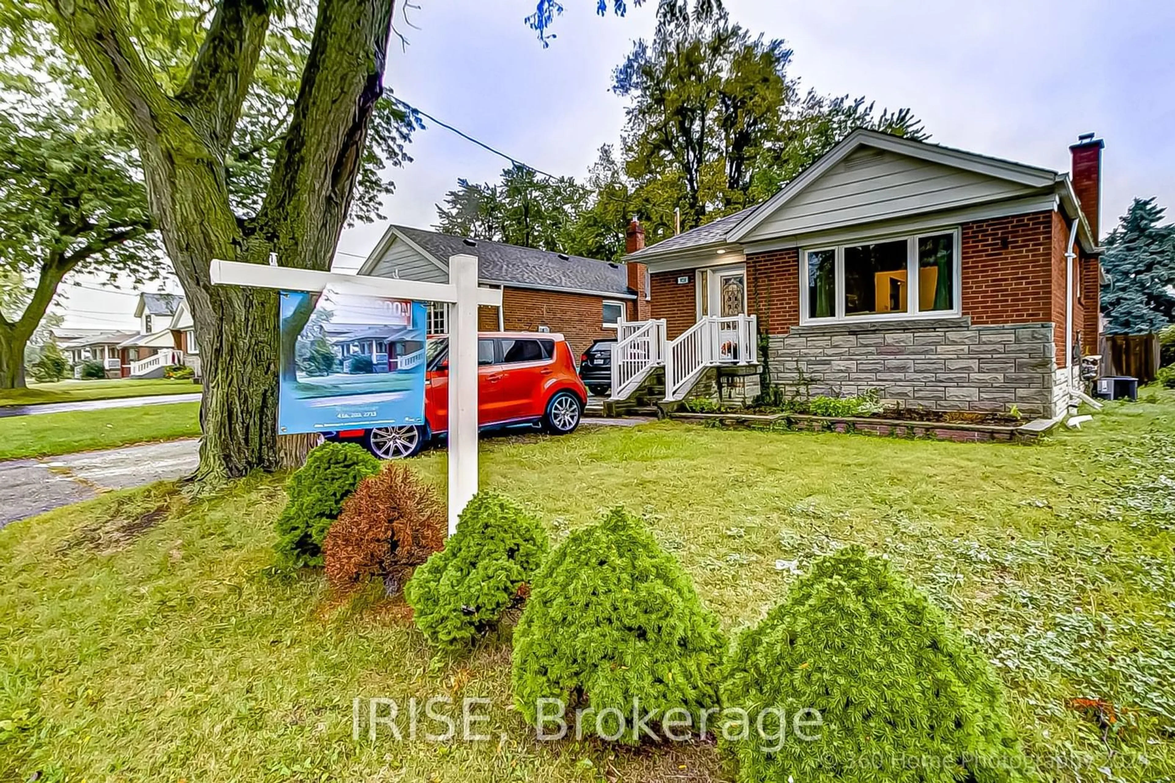 Frontside or backside of a home for 920 Kennedy Rd, Toronto Ontario M1K 2E8