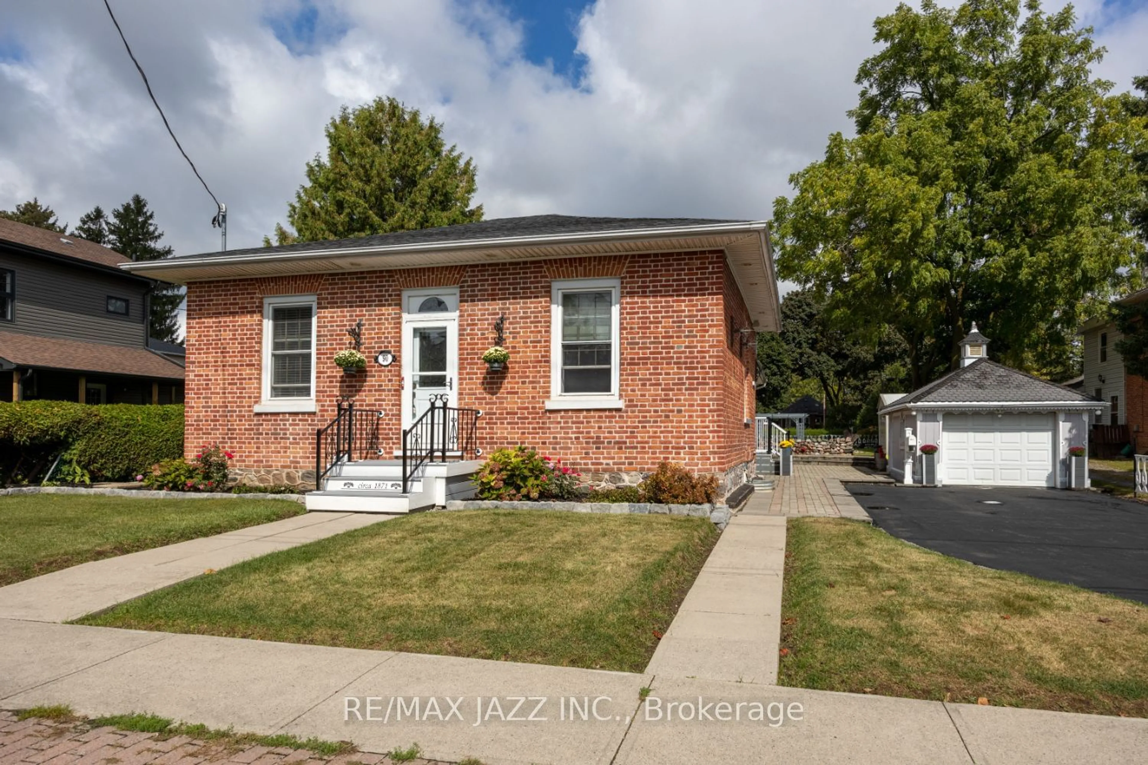 Frontside or backside of a home for 90 Church St, Clarington Ontario L1C 1T1