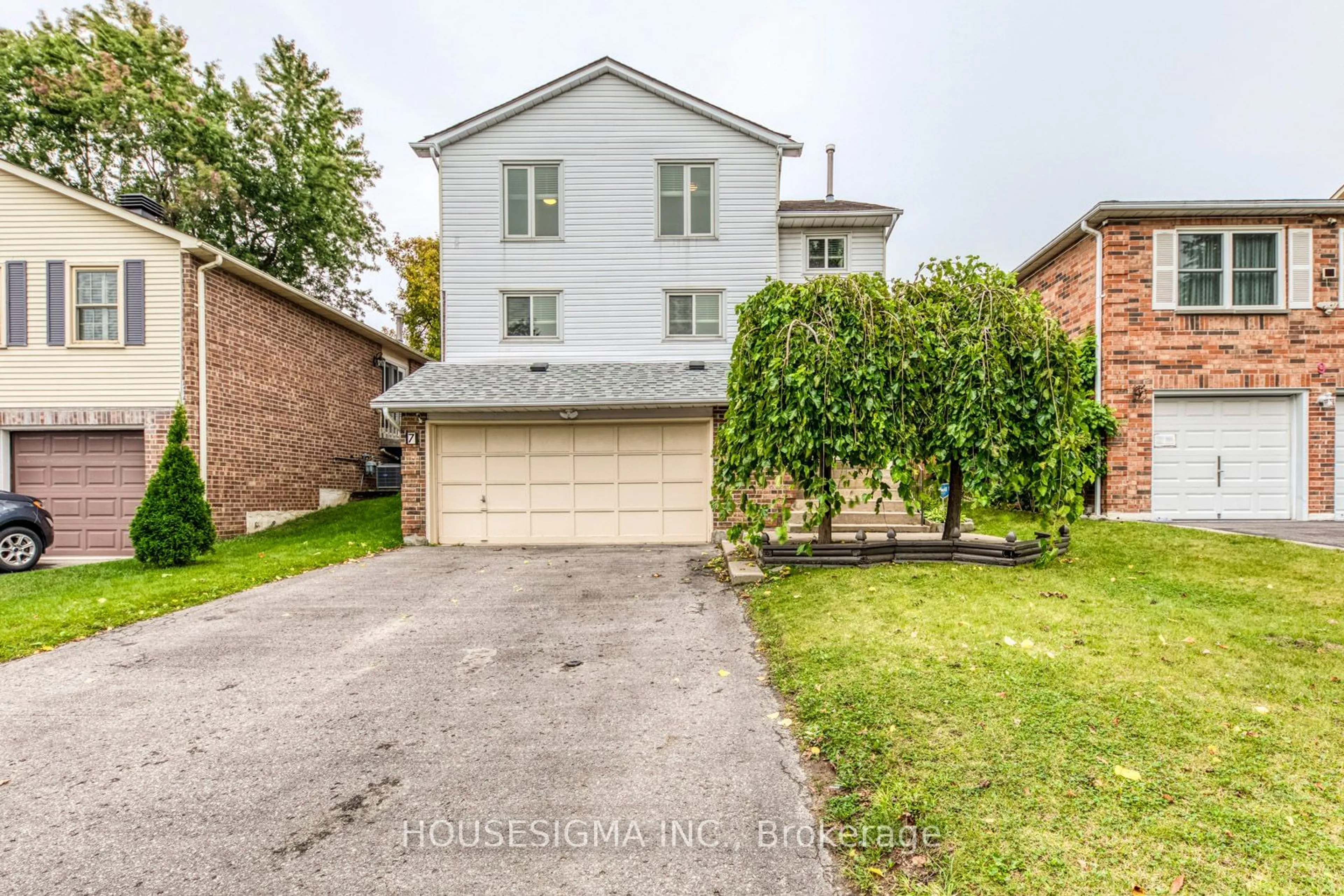 Frontside or backside of a home, the street view for 7 Wright Cres, Ajax Ontario L1S 6S7