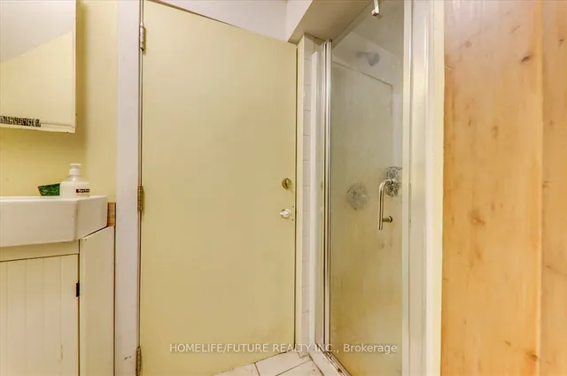 Additional property image - 8 Bonacres Ave