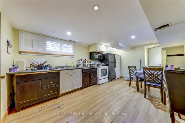 Additional property image - 8 Bonacres Ave