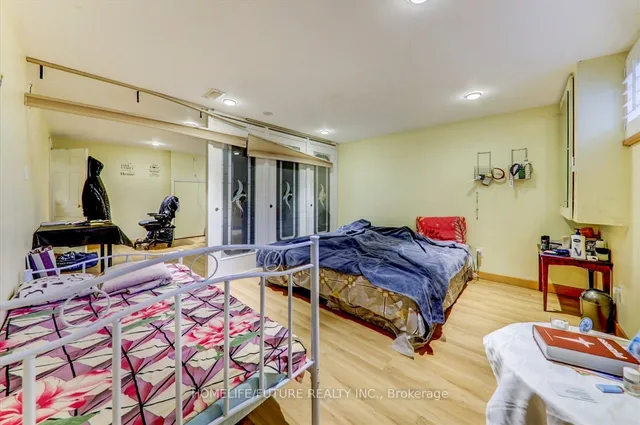 Additional property image - 8 Bonacres Ave