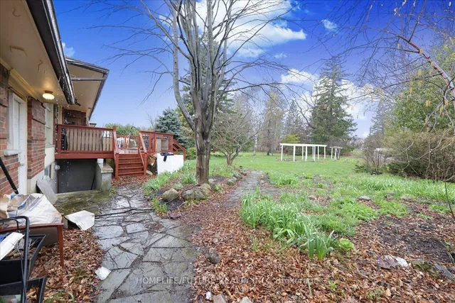 Additional property image - 8 Bonacres Ave