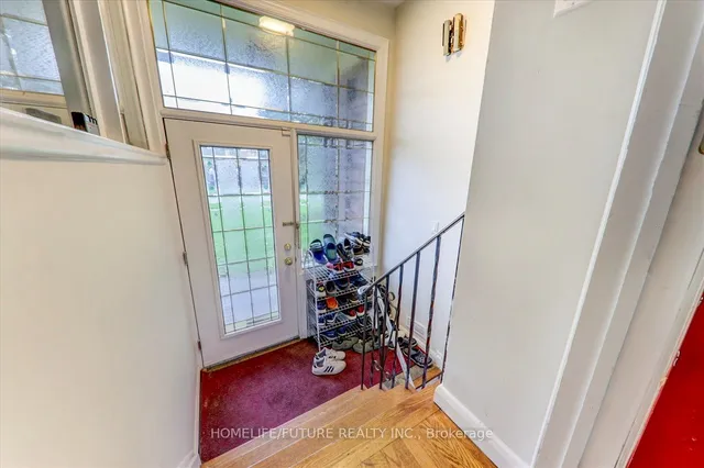 Additional property image - 8 Bonacres Ave