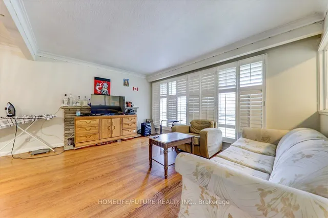 Additional property image - 8 Bonacres Ave