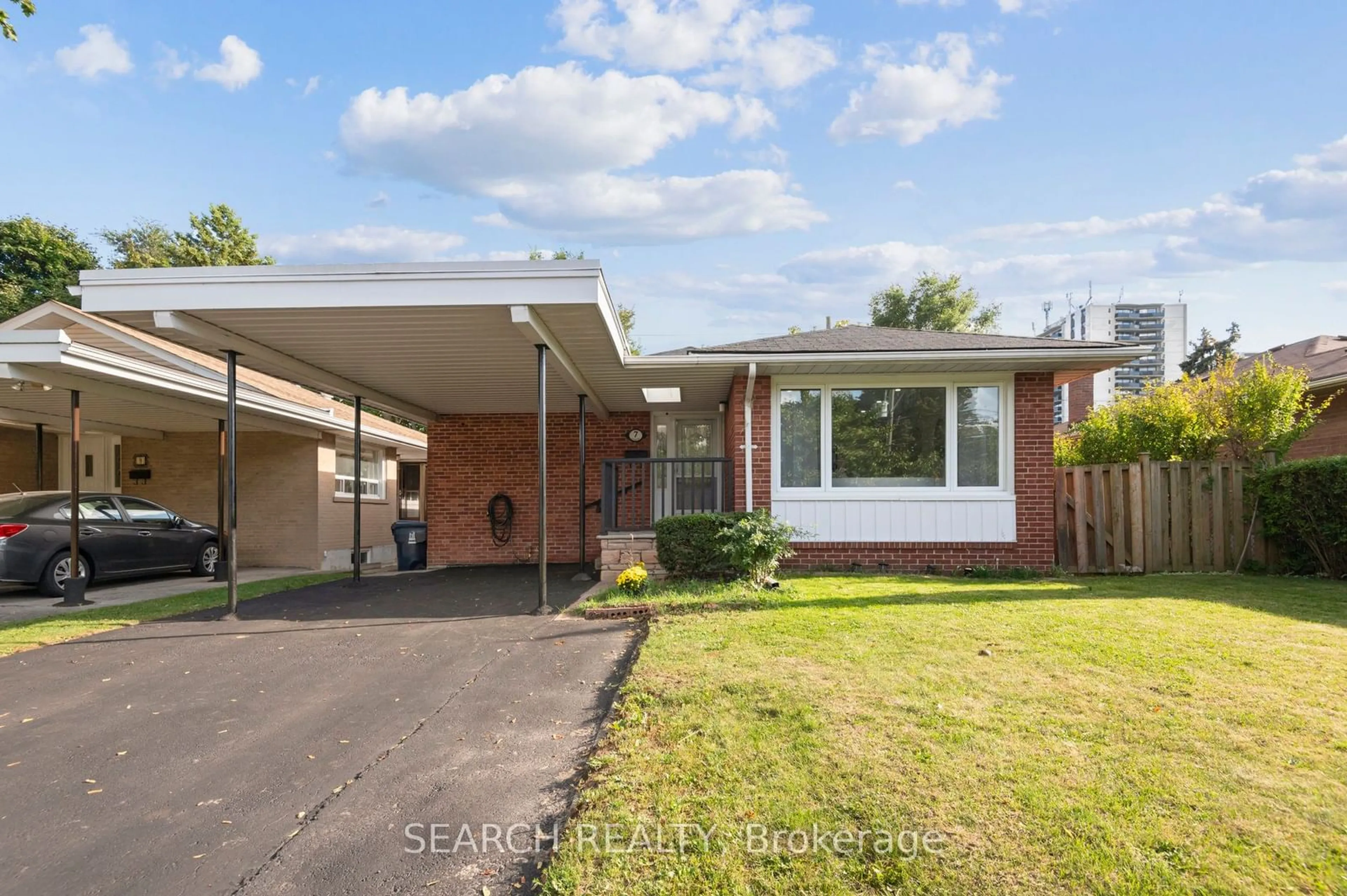 Frontside or backside of a home for 7 Garrick Rd, Toronto Ontario M1M 1S6