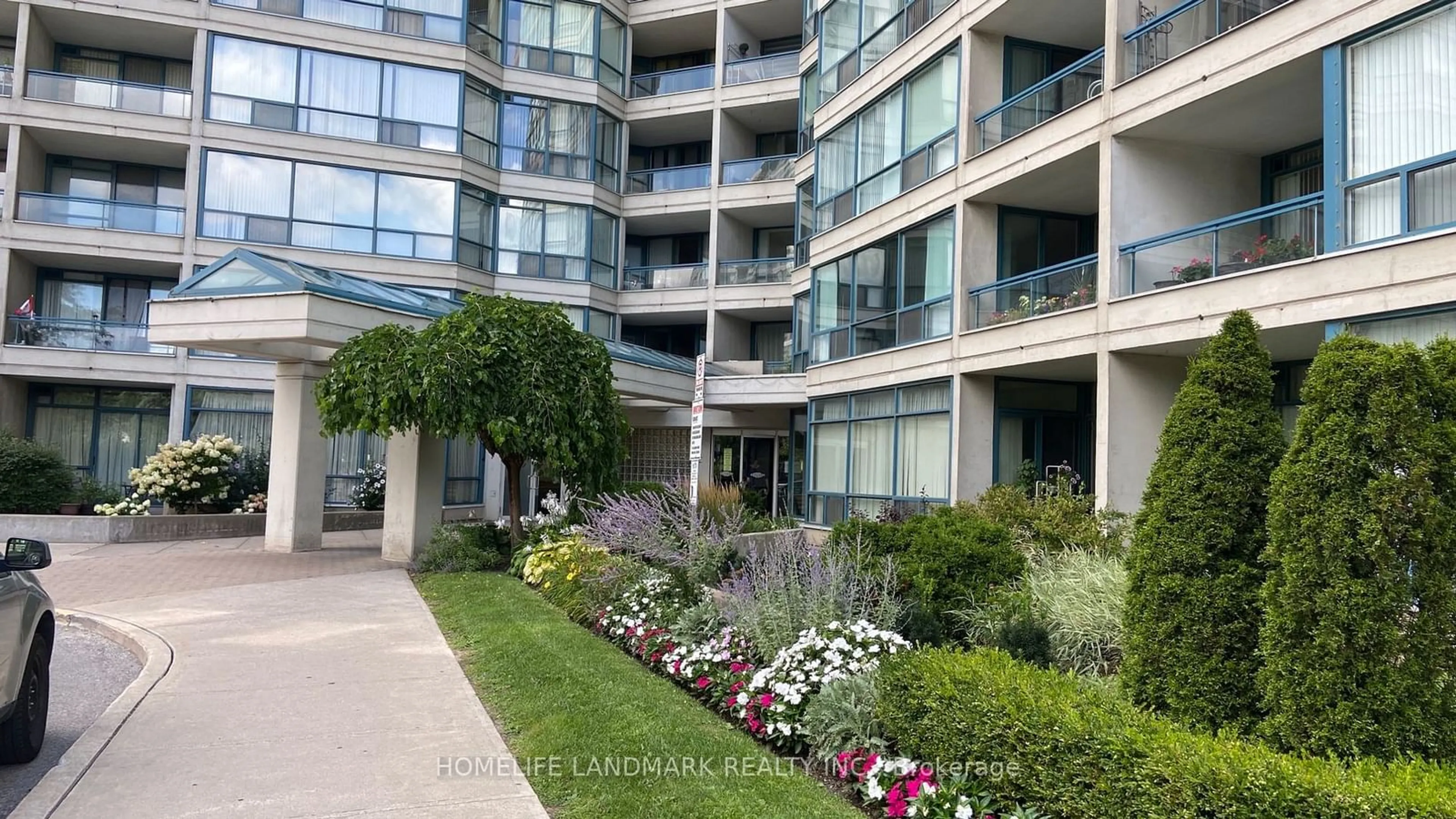 A pic from exterior of the house or condo for 4725 Sheppard Ave #1217, Toronto Ontario M1S 5B2