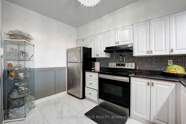 Additional property image - 410 Mclevin Ave Unit 1011
